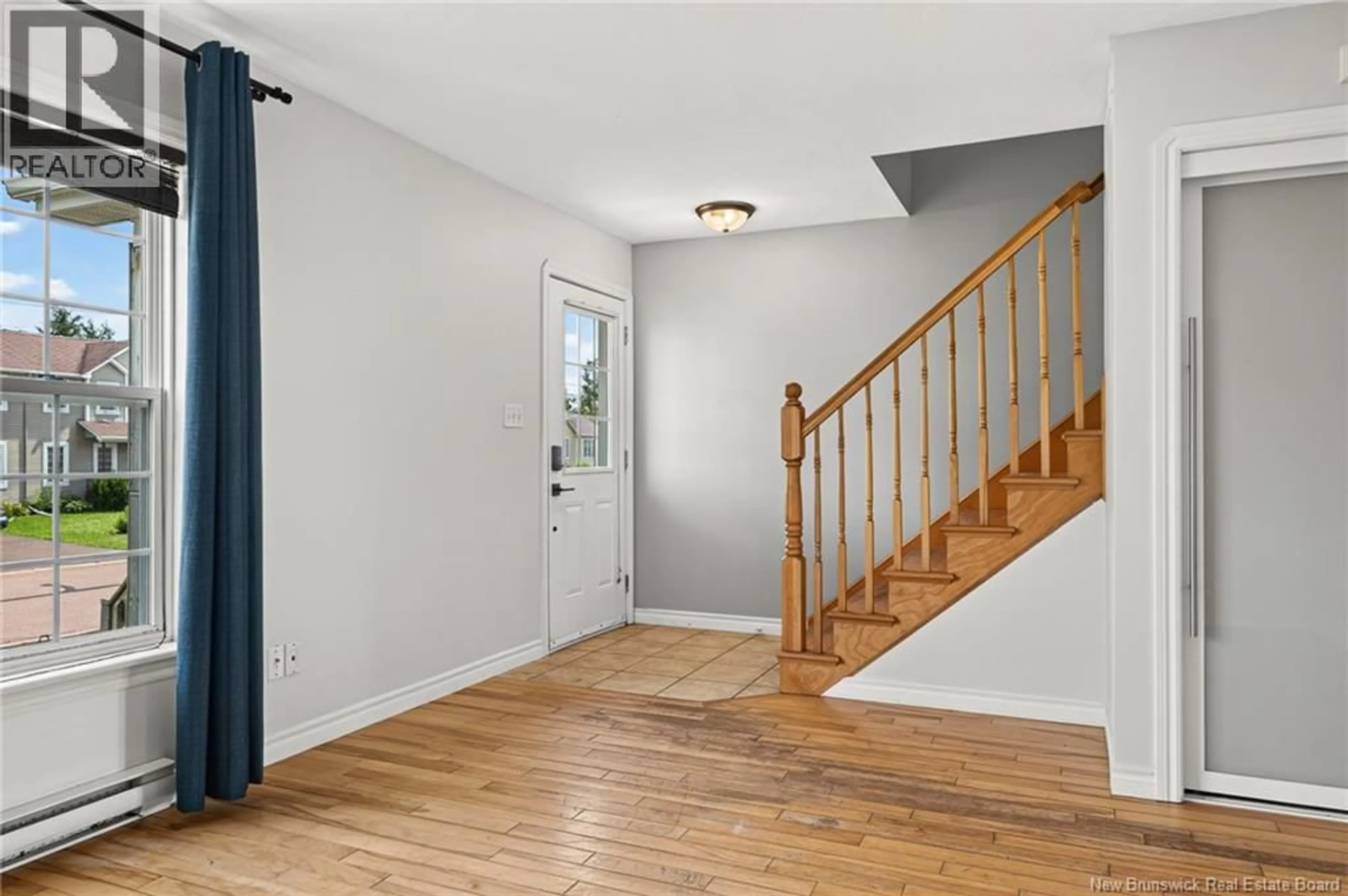 Indoor entryway for 143 MOUNT PLEASANT ROAD, Moncton New Brunswick E1G5J4