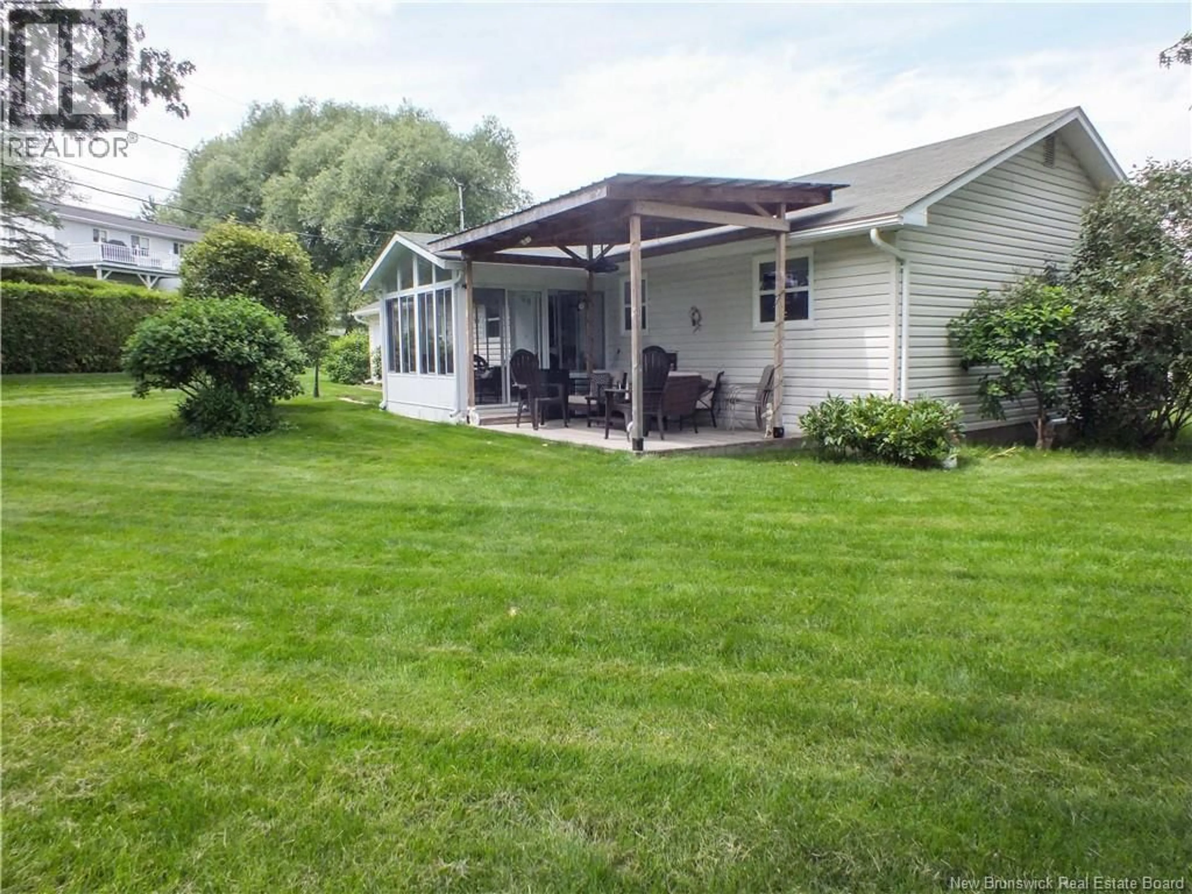 Home with vinyl exterior material, water/lake/river/ocean view for 111 BICENTENNIAL DRIVE, Woodstock New Brunswick E7M6A8