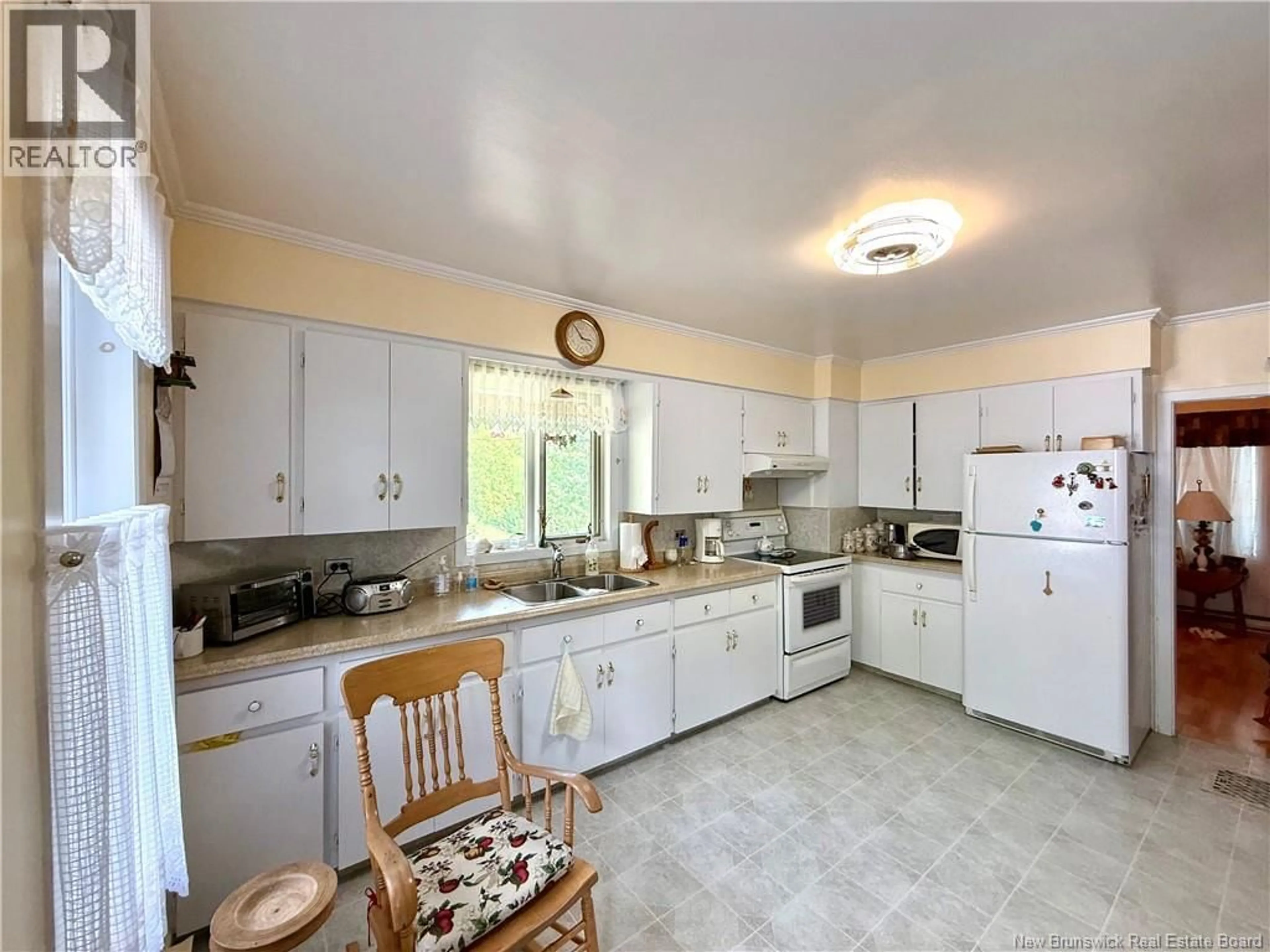 Standard kitchen, ceramic/tile floor for 88 DAIGLE ROAD, Edmundston New Brunswick E3V1M1