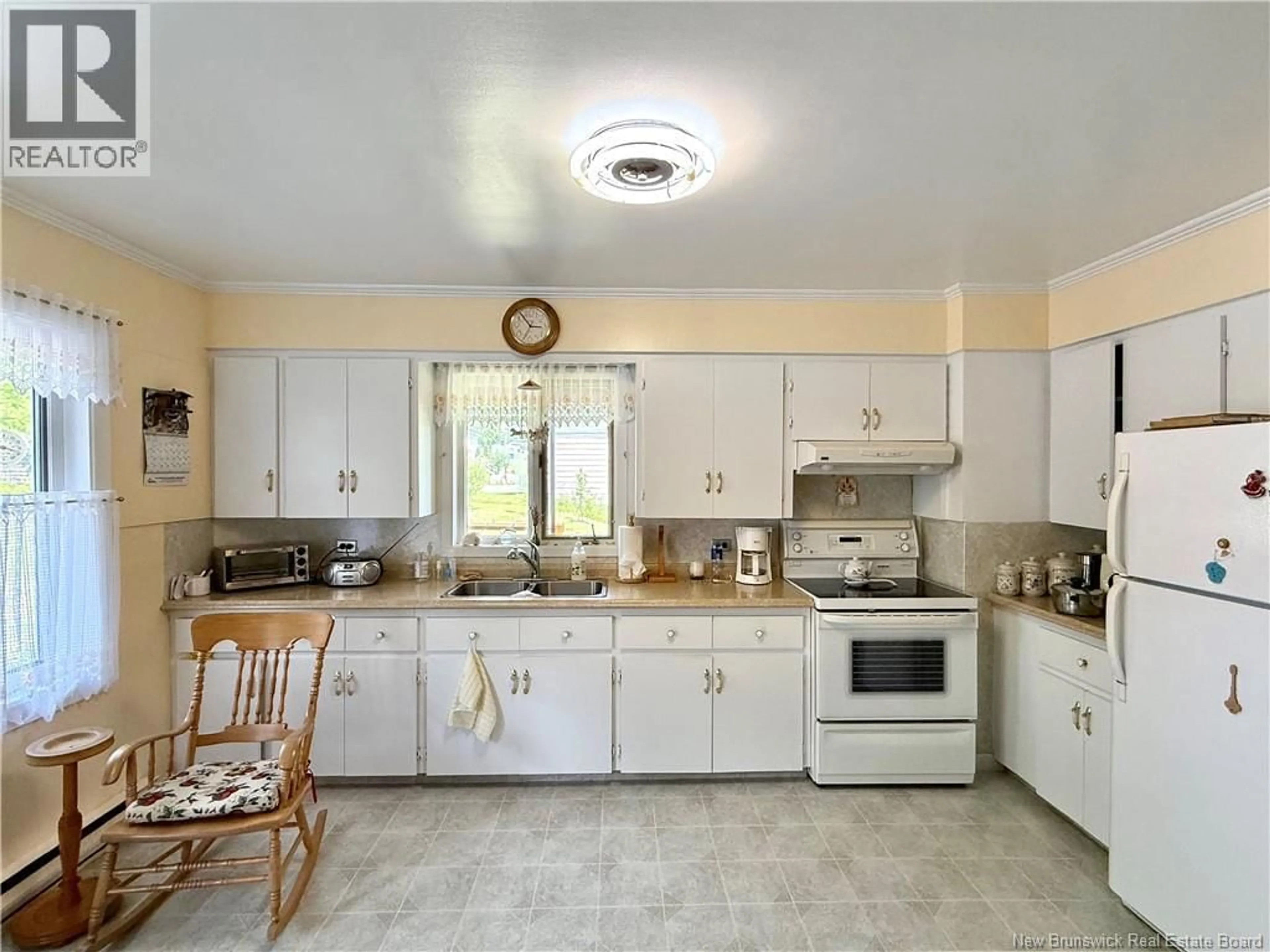 Standard kitchen, ceramic/tile floor for 88 DAIGLE ROAD, Edmundston New Brunswick E3V1M1