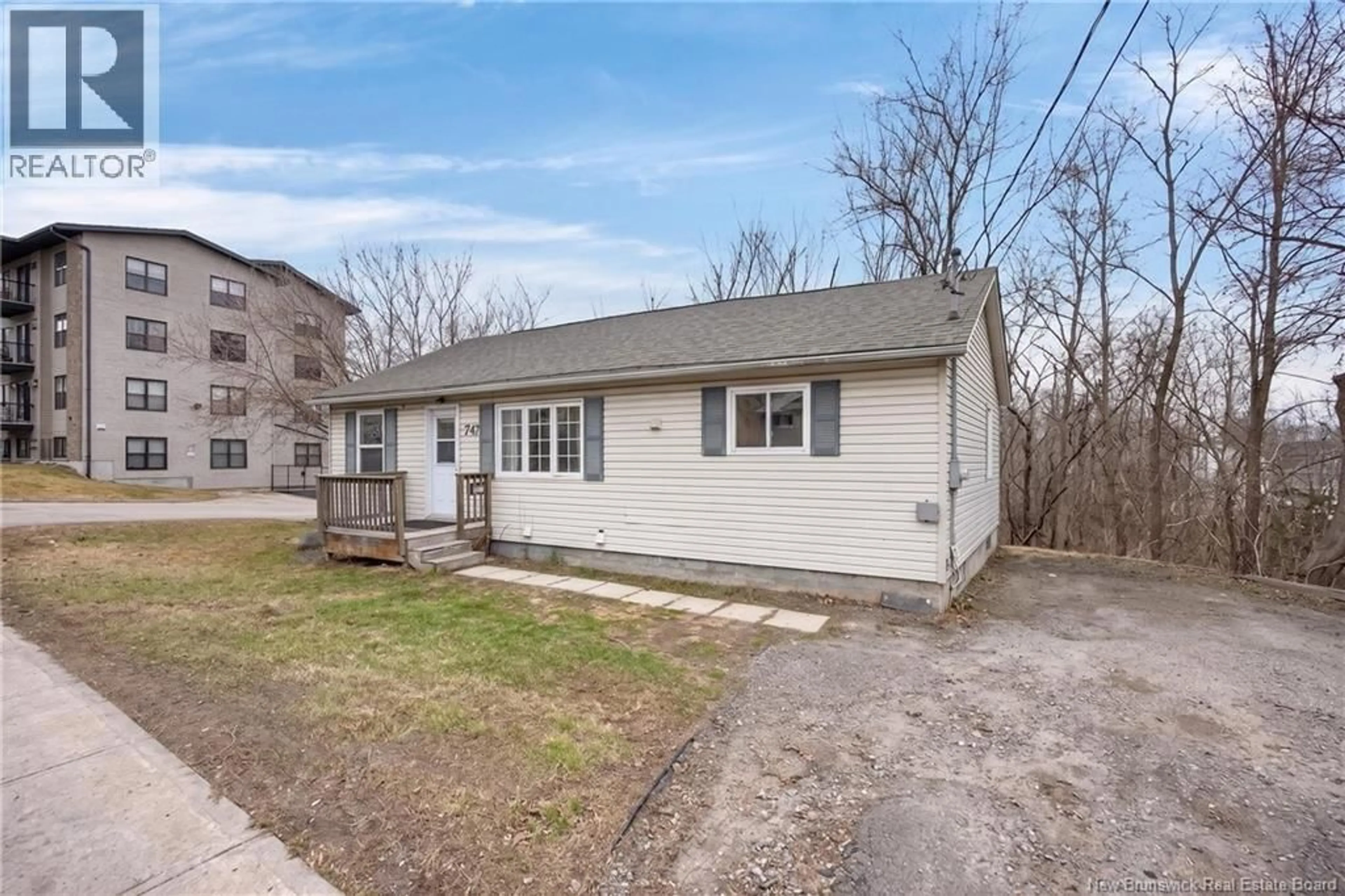 Unknown for 747 BEAVERBROOK STREET, Fredericton New Brunswick E3B1X9