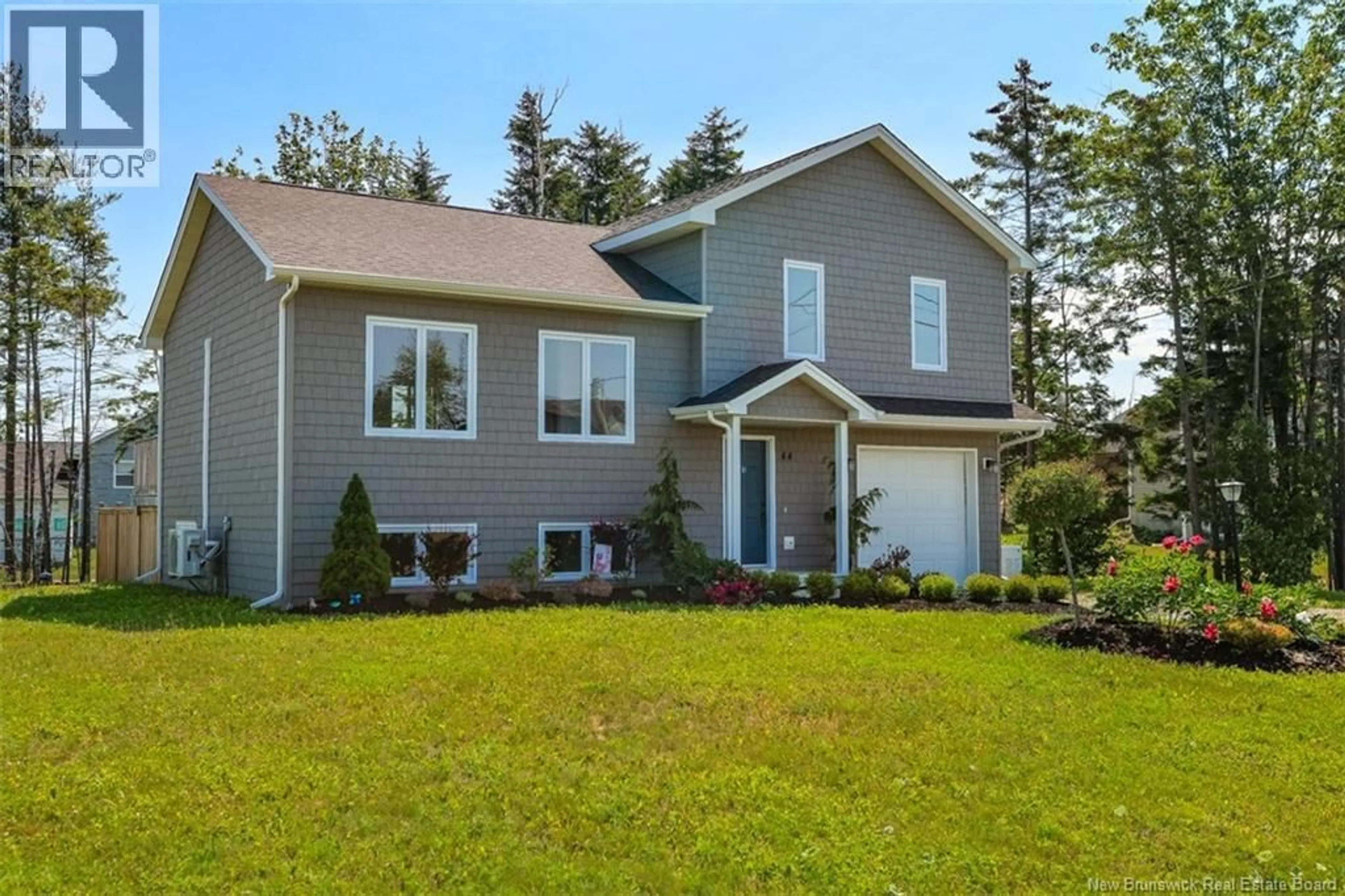 Home with vinyl exterior material, unknown for 44 GOSHAWK DRIVE, Quispamsis New Brunswick E2E0W6