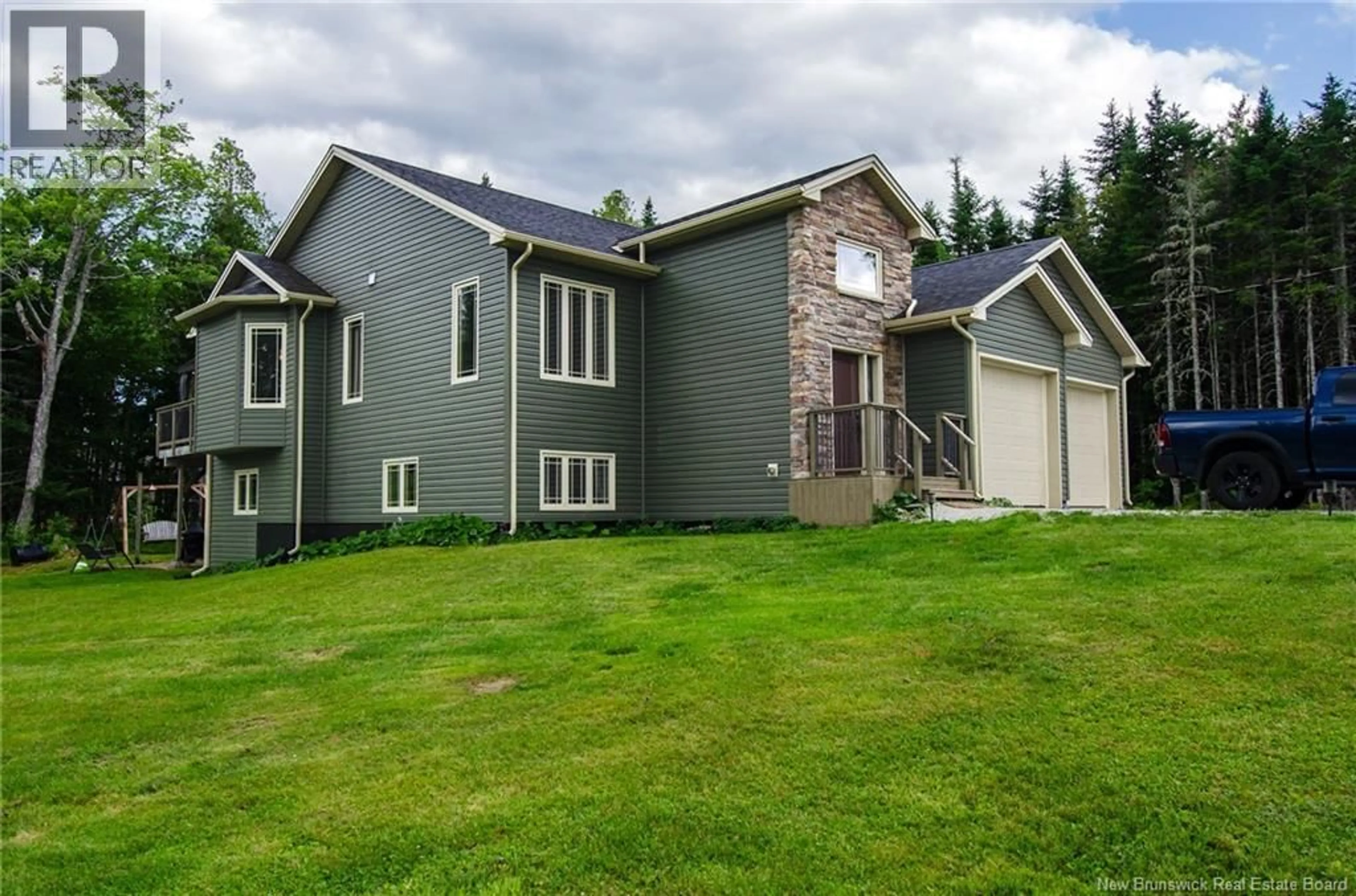 A pic from outside/outdoor area/front of a property/back of a property/a pic from drone, unknown for 18 CASTLEWOOD DRIVE, Lakeside New Brunswick E5N0K7