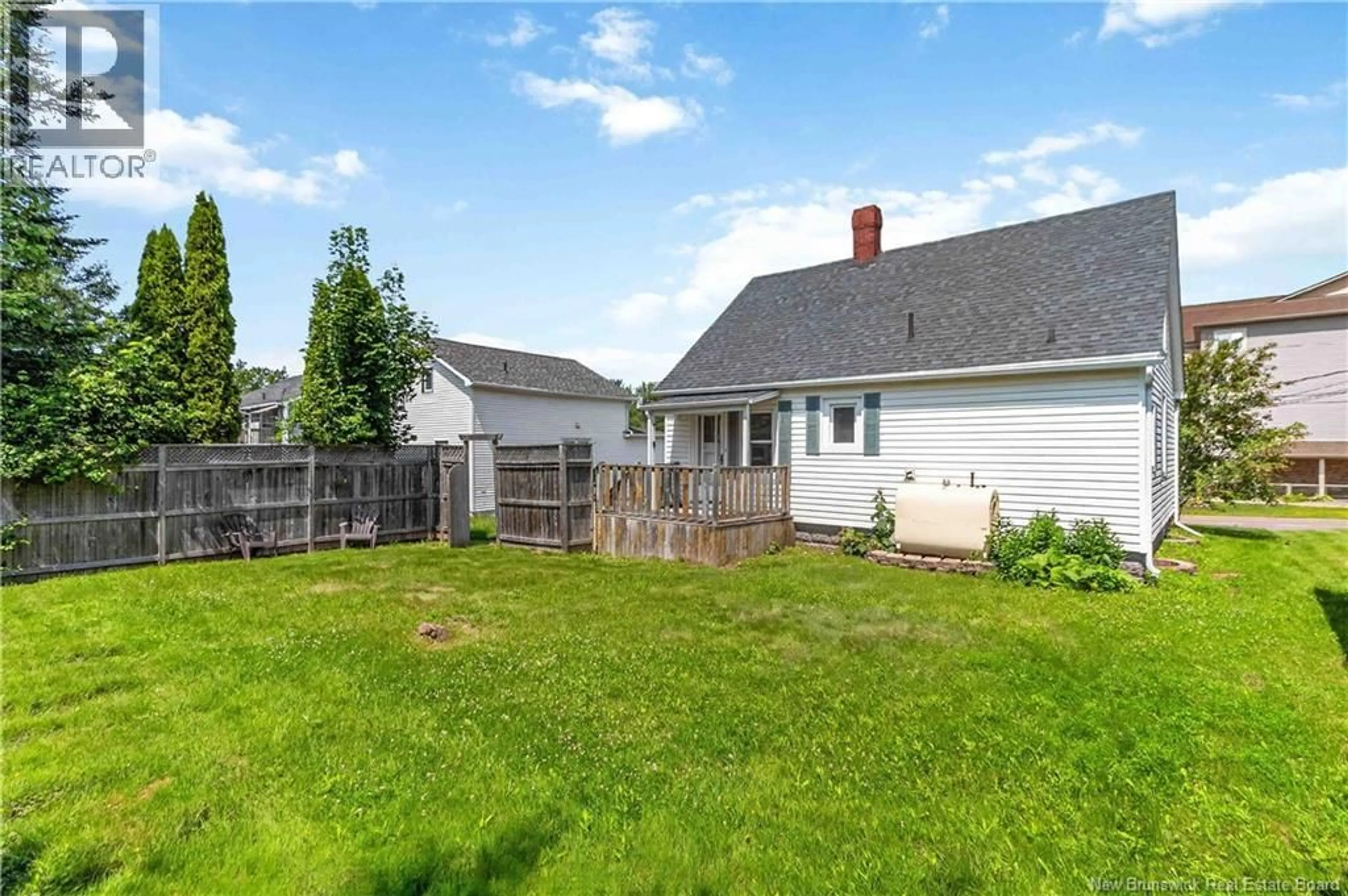 Patio, street for 140 GOULD, Dieppe New Brunswick E1A1T9