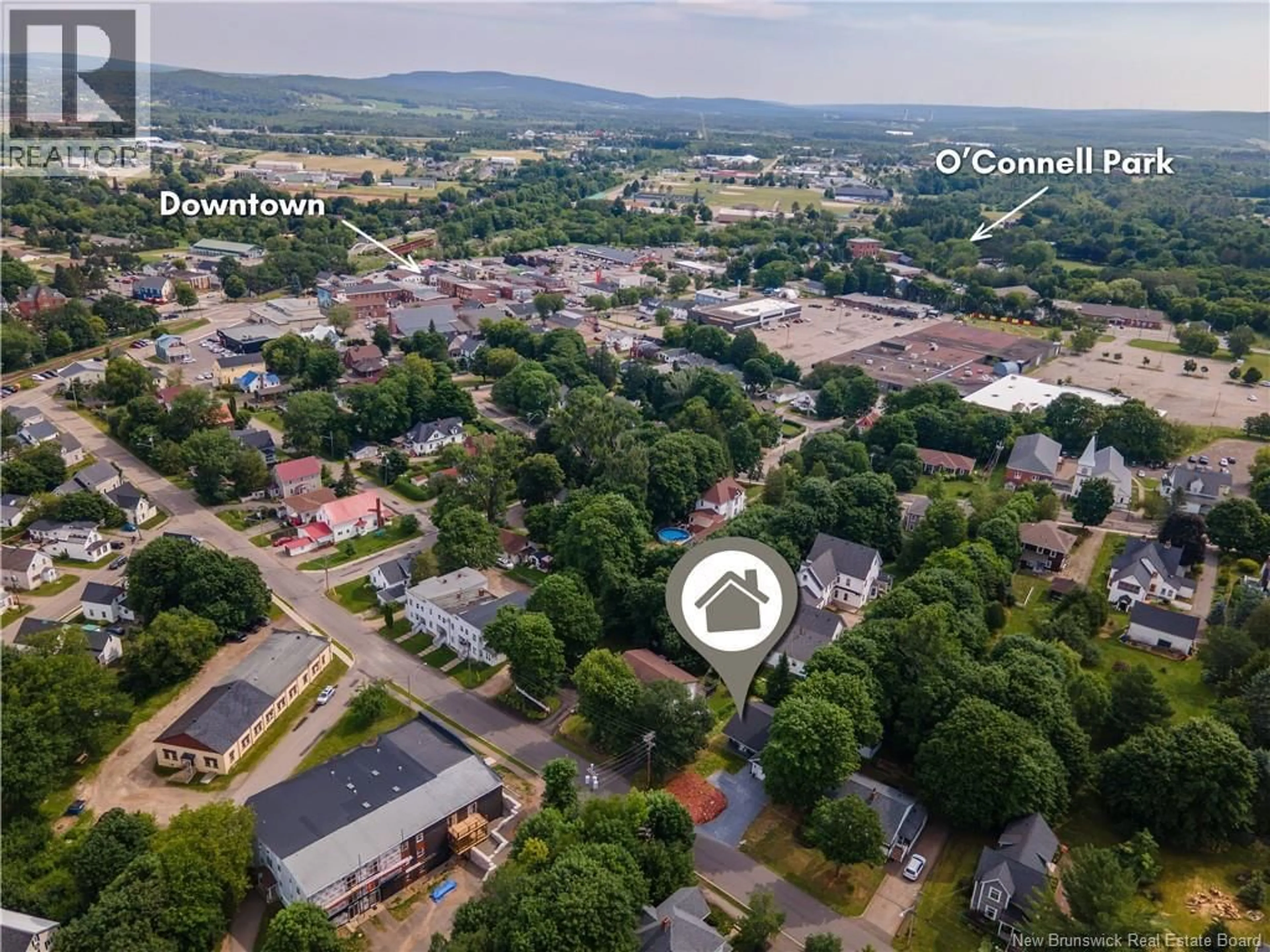 A pic from outside/outdoor area/front of a property/back of a property/a pic from drone, street for 76 PLEASANT AVENUE, Sussex New Brunswick E4E1X7