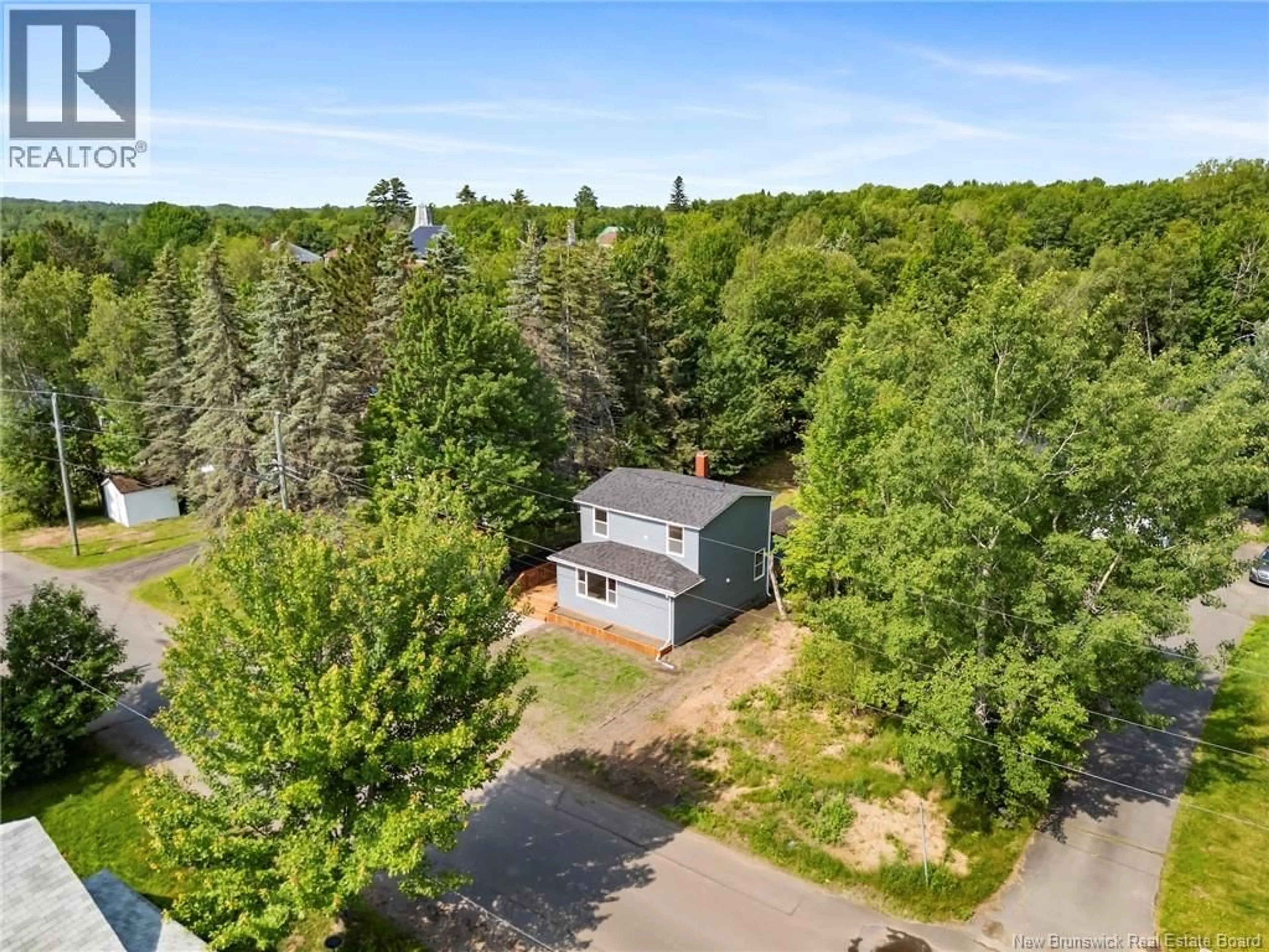 A pic from outside/outdoor area/front of a property/back of a property/a pic from drone, forest/trees view for 39 DUKE STREET, Minto New Brunswick E4B3P8