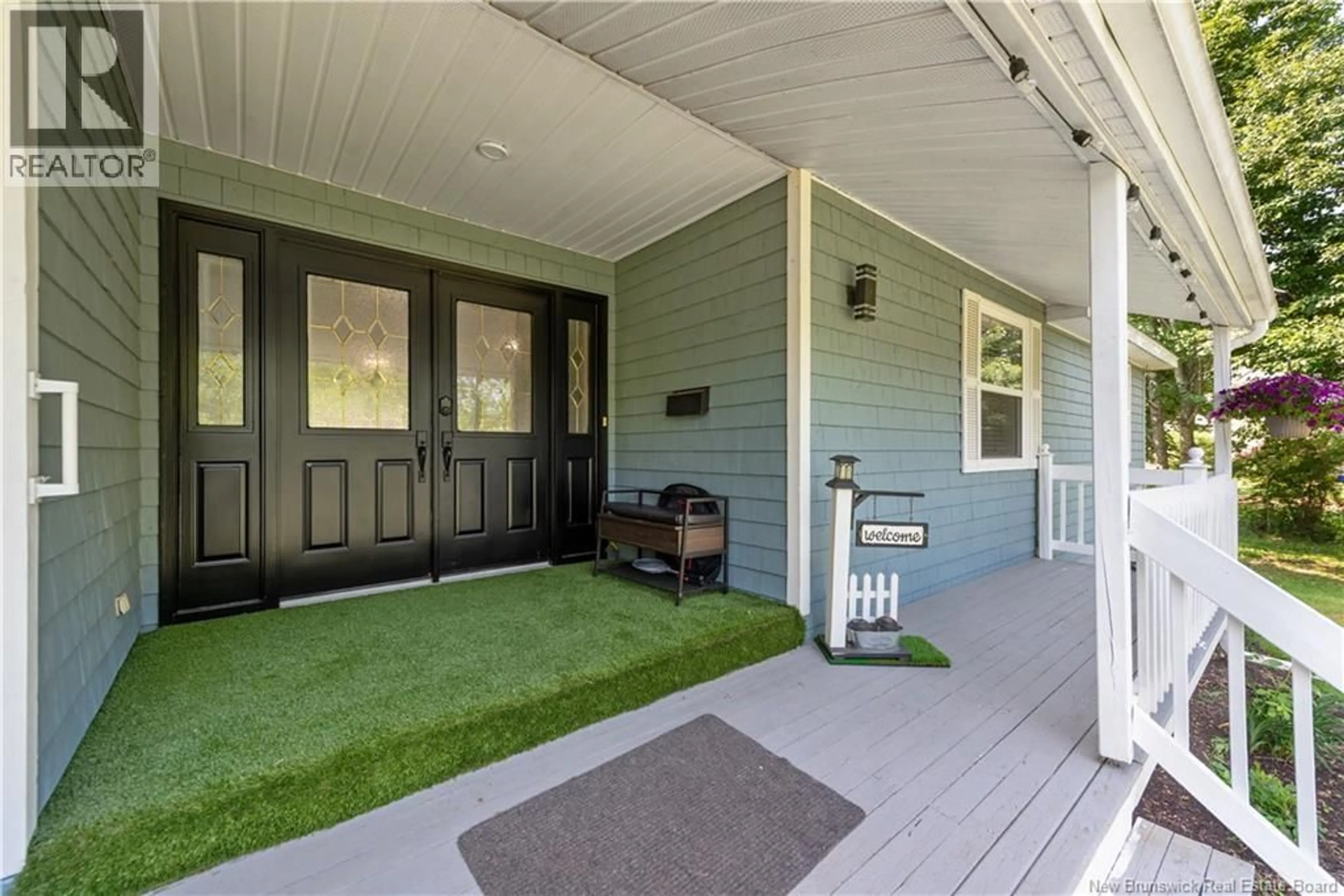 Indoor entryway for 32 RIVERBEND, Turtle Creek New Brunswick E1J2B3