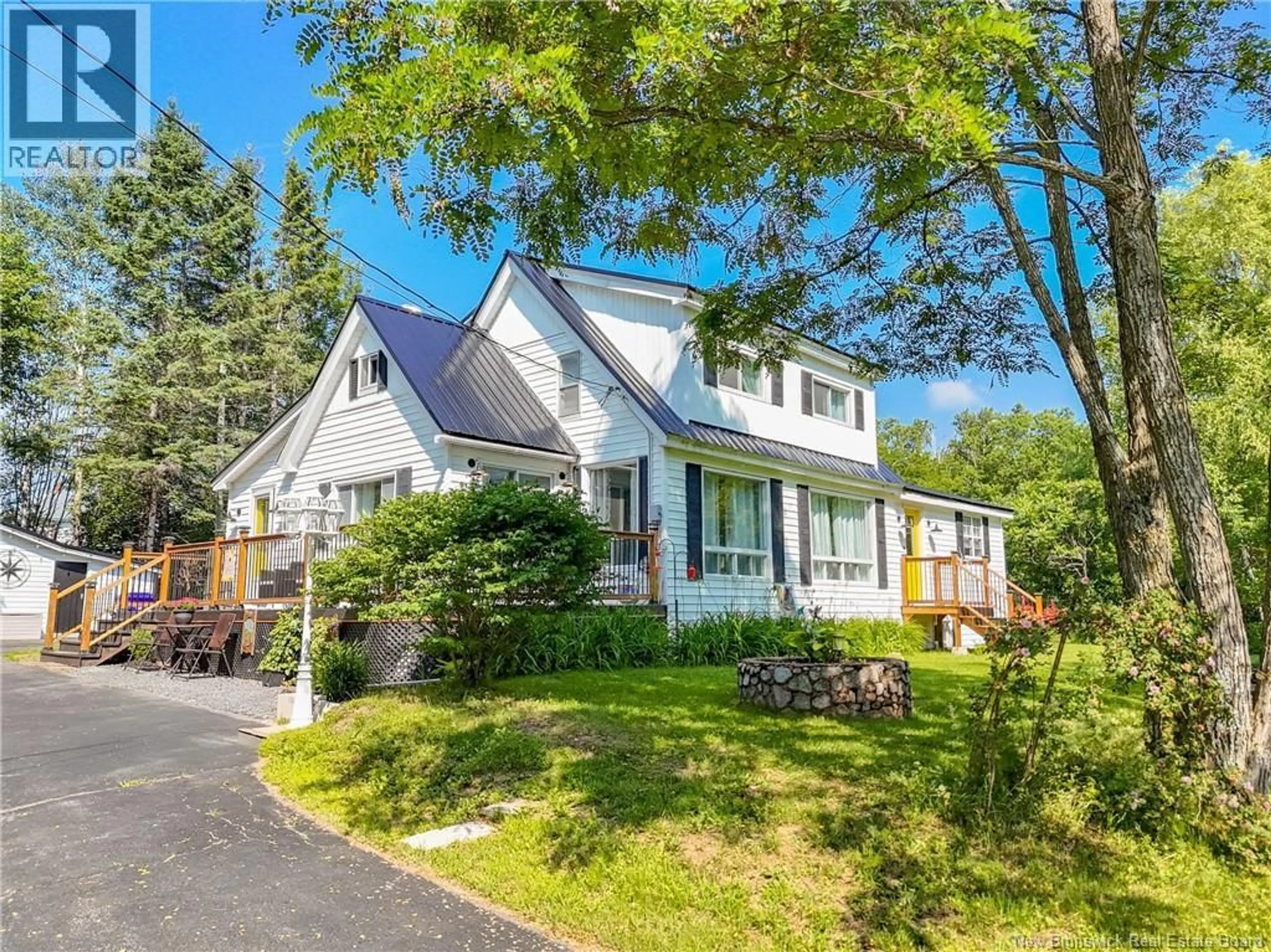 A pic from outside/outdoor area/front of a property/back of a property/a pic from drone, street for 26 TRACY STREET, McAdam New Brunswick E6J1E9
