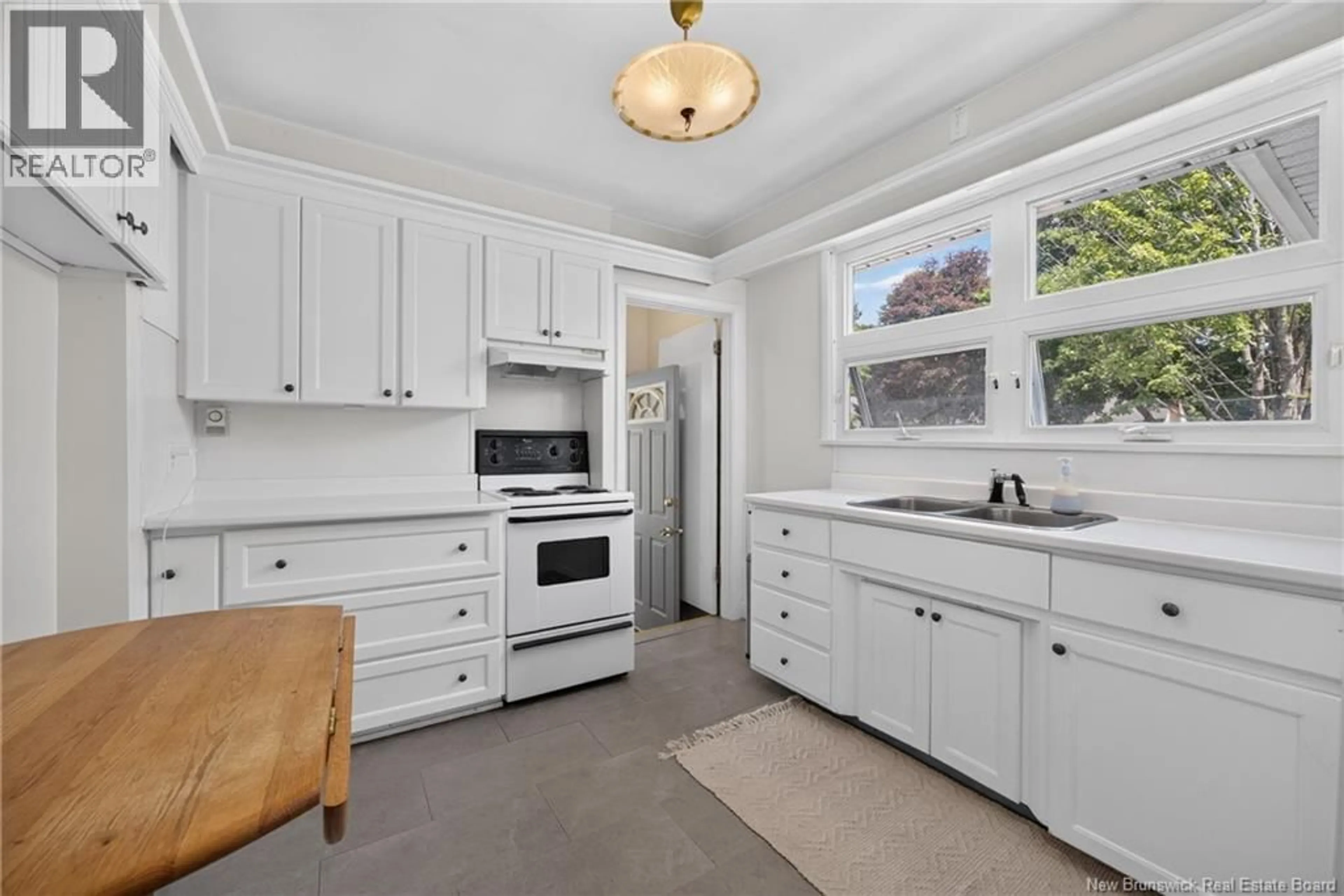 Standard kitchen, ceramic/tile floor for 25 WOODBINE COURT, Fredericton New Brunswick E3B2N5
