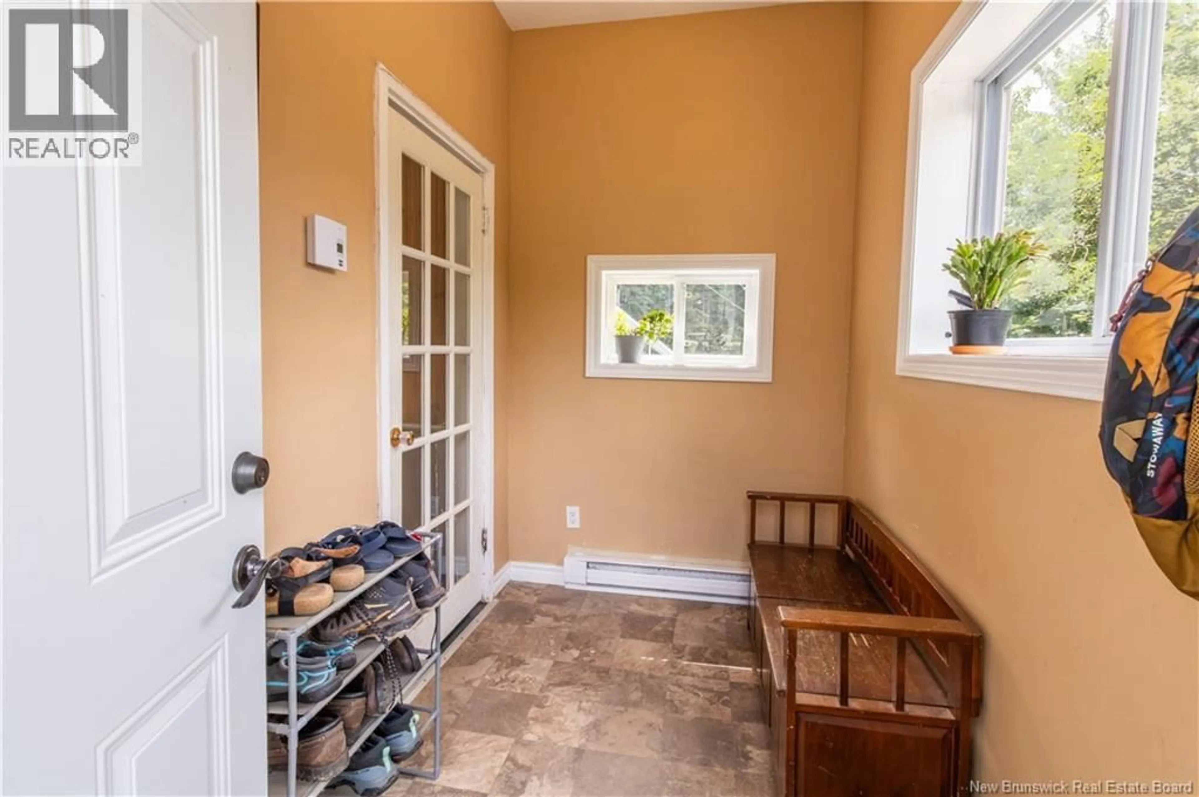 Indoor entryway for 864 ROUTE 875, Searsville New Brunswick E5P3Z6
