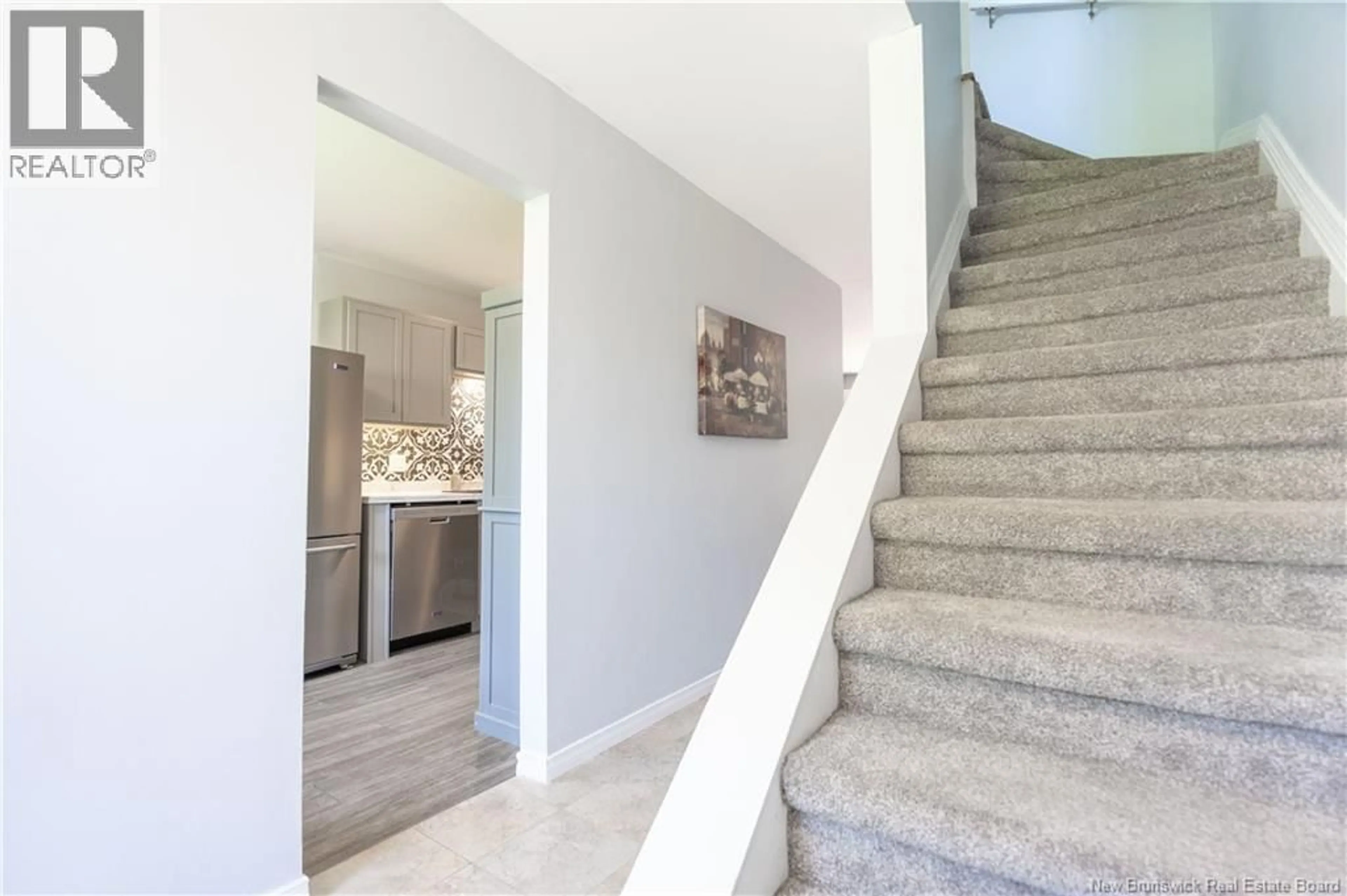 Stairs for 46 SOMERSET PARK, Saint John New Brunswick E2K2R8