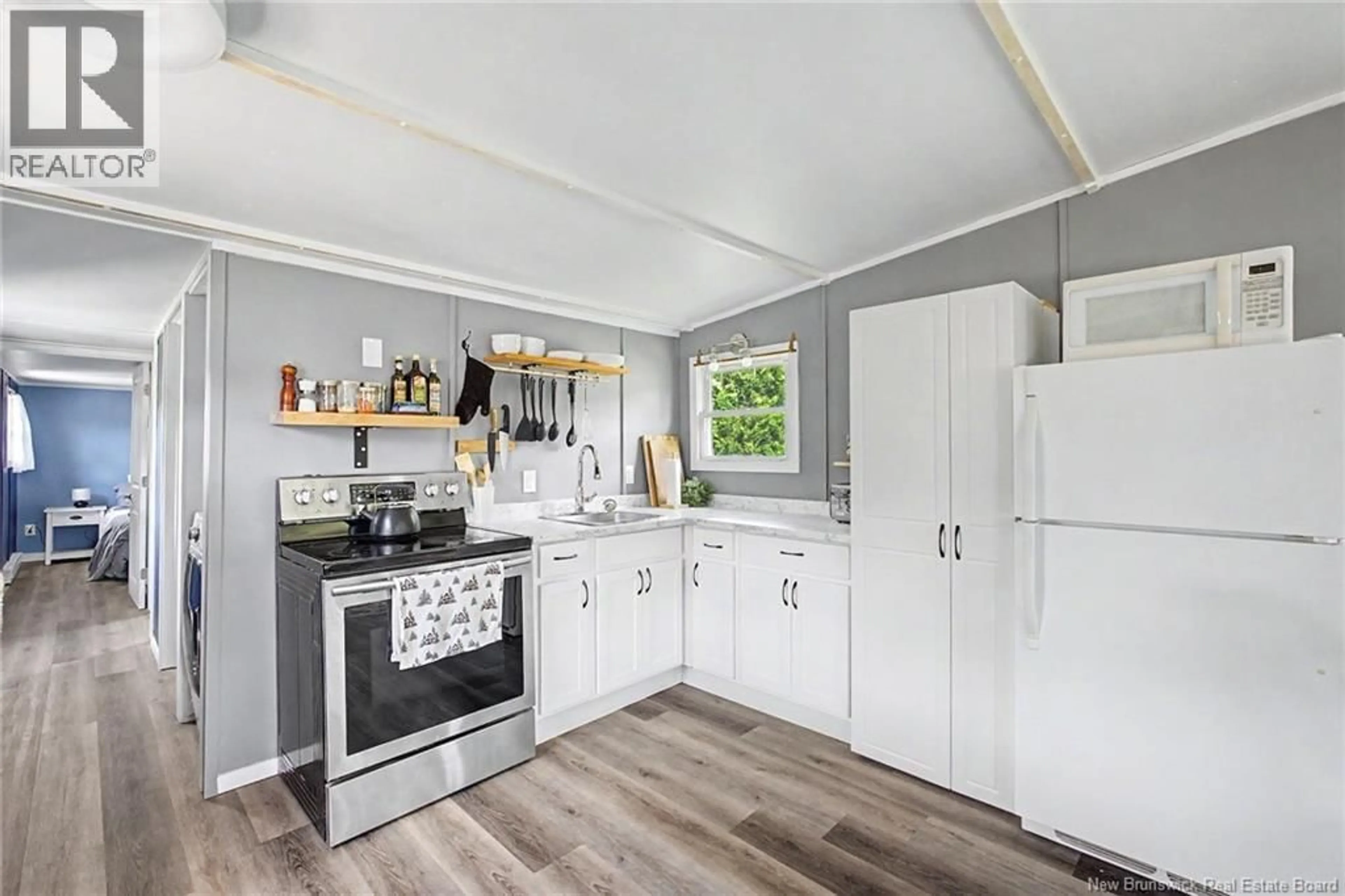 Open concept kitchen, unknown for 225 DRIFTWOOD LOOP, Fredericton New Brunswick E3B7P1