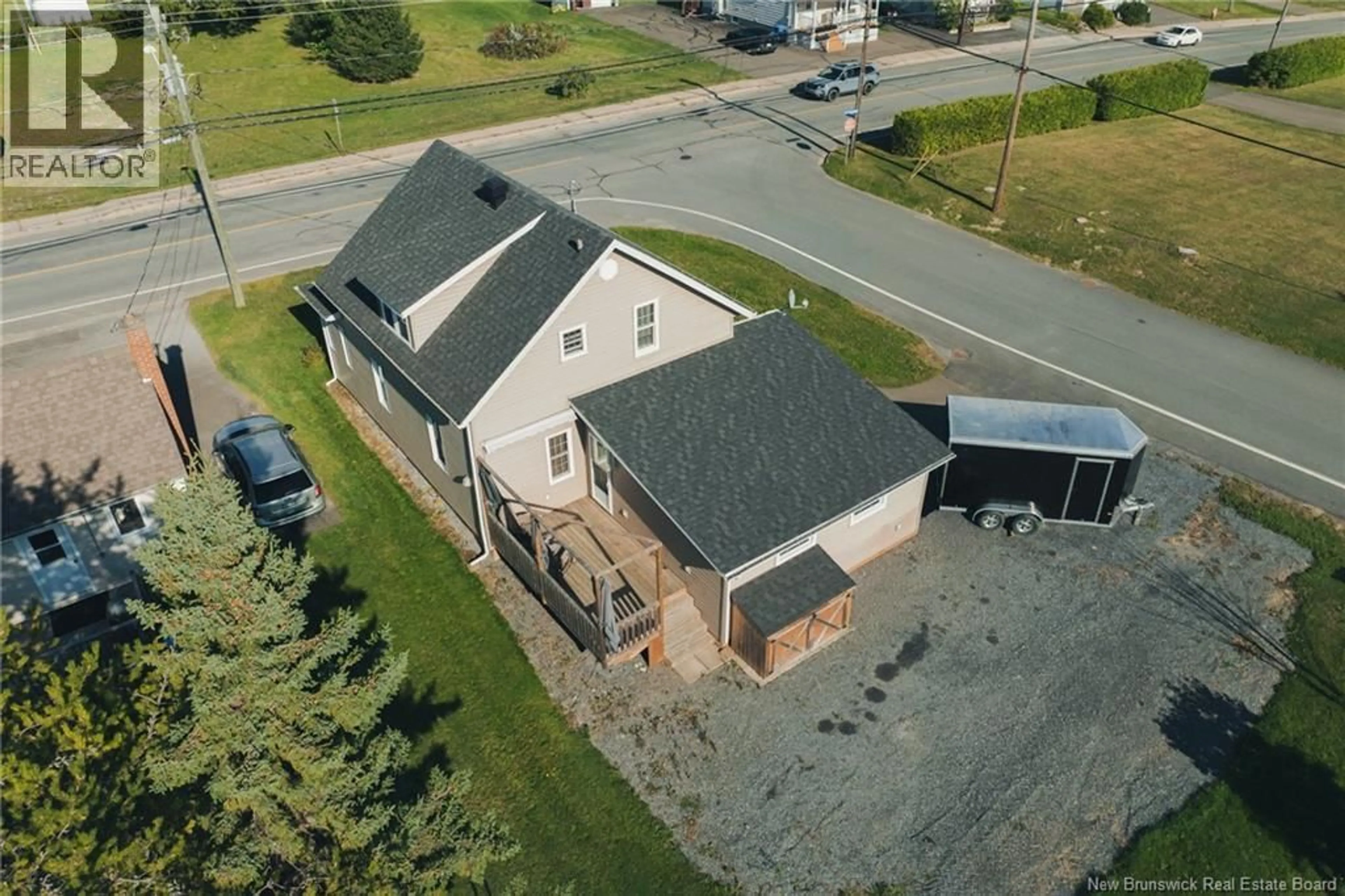 A pic from outside/outdoor area/front of a property/back of a property/a pic from drone, building for 784 PRINCIPAL STREET, Saint-Léonard New Brunswick E7E2H8