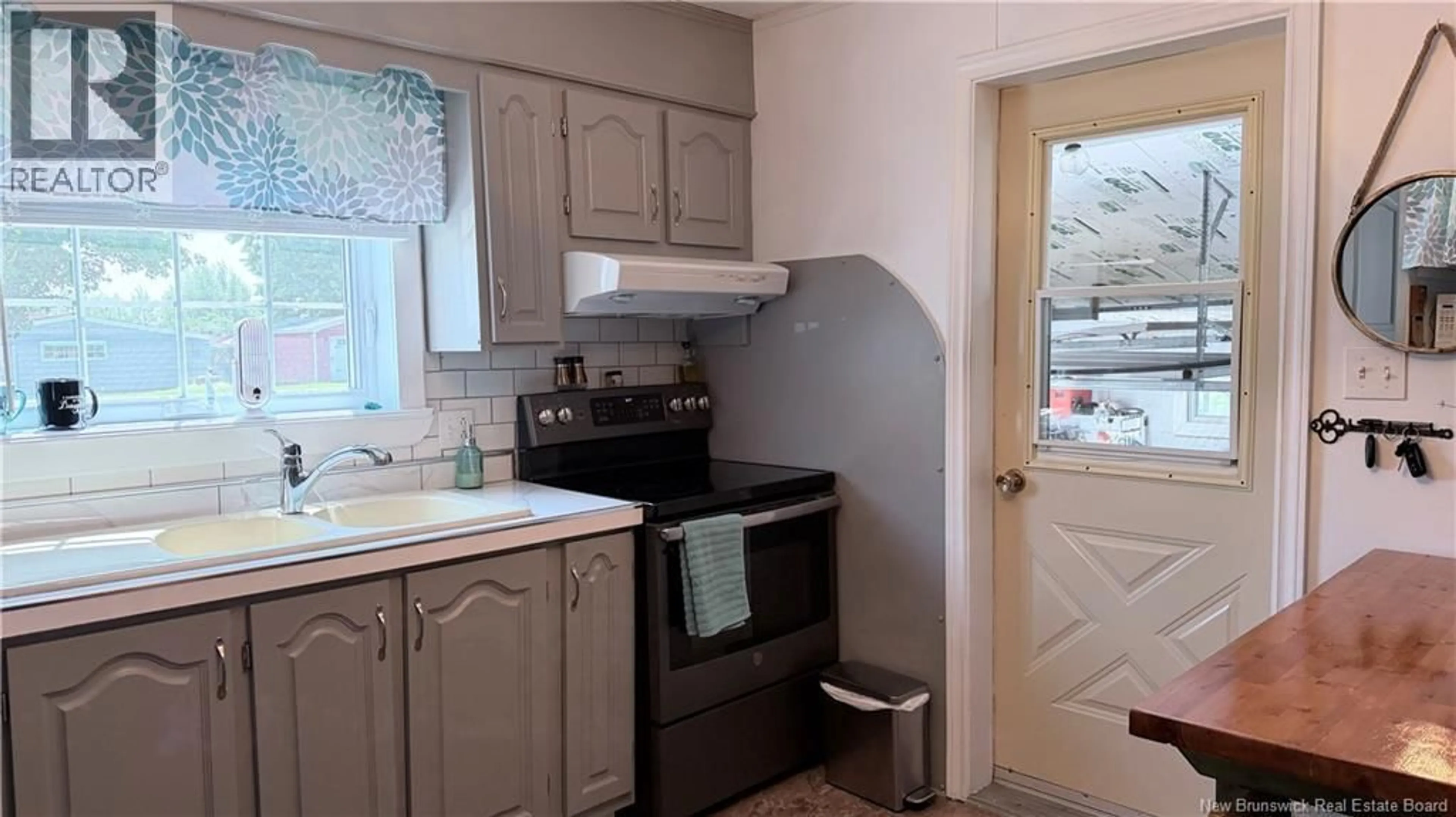 Standard kitchen, unknown for 784 PRINCIPAL STREET, Saint-Léonard New Brunswick E7E2H8