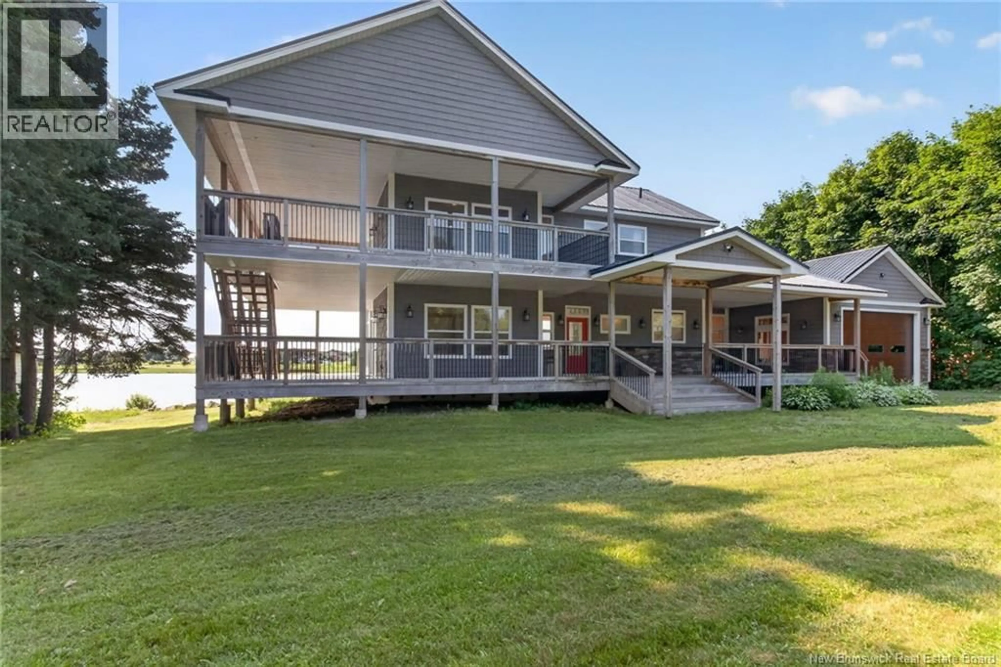 A pic from outside/outdoor area/front of a property/back of a property/a pic from drone, water/lake/river/ocean view for 61 WD FOUGERE, Shediac Bridge New Brunswick E4R2A5