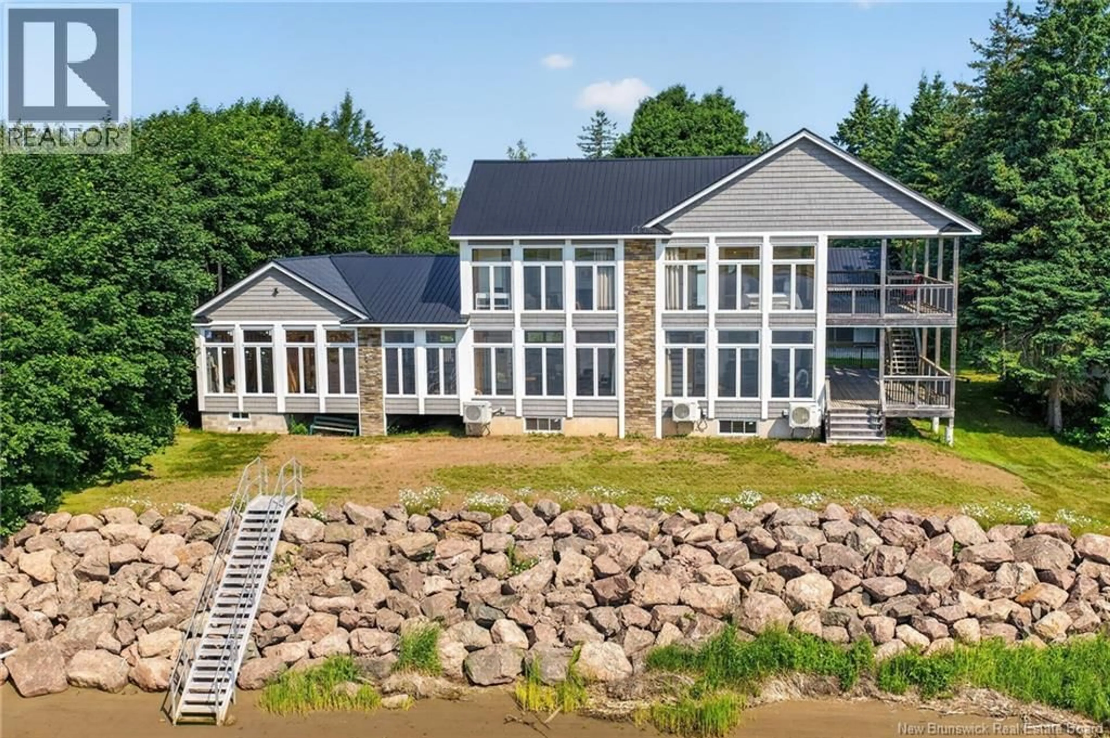 A pic from outside/outdoor area/front of a property/back of a property/a pic from drone, water/lake/river/ocean view for 61 WD FOUGERE, Shediac Bridge New Brunswick E4R2A5