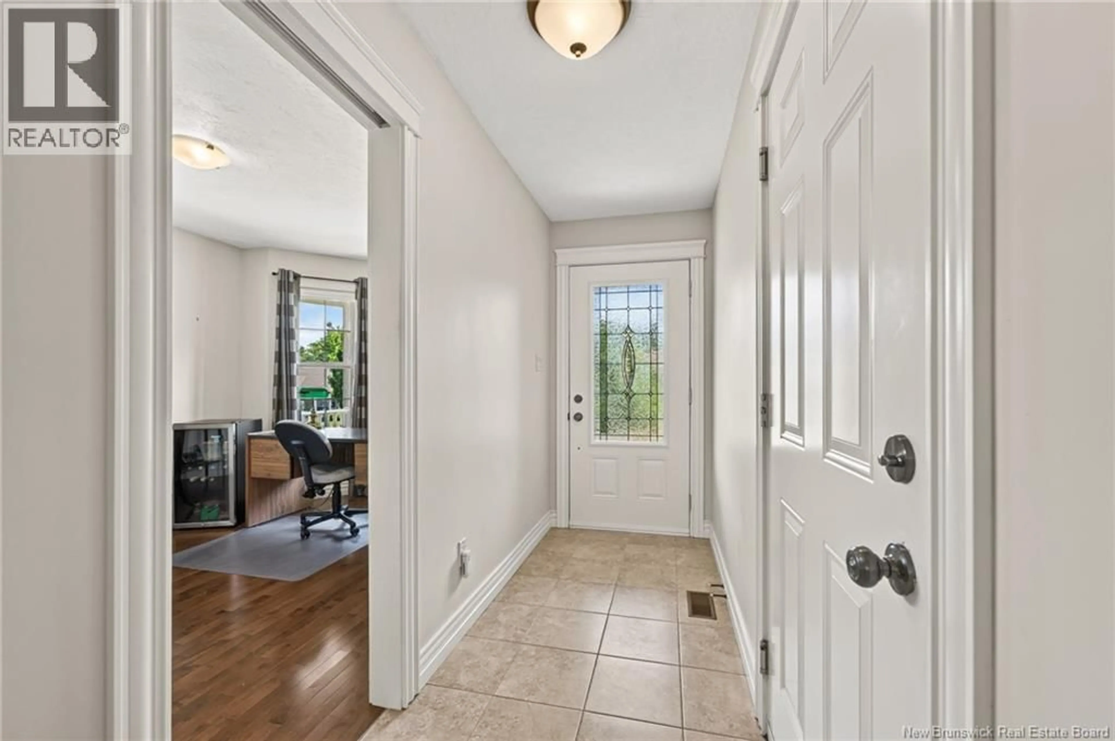 Indoor entryway for 20 THORNHILL CRESCENT, Moncton New Brunswick E1A6B4