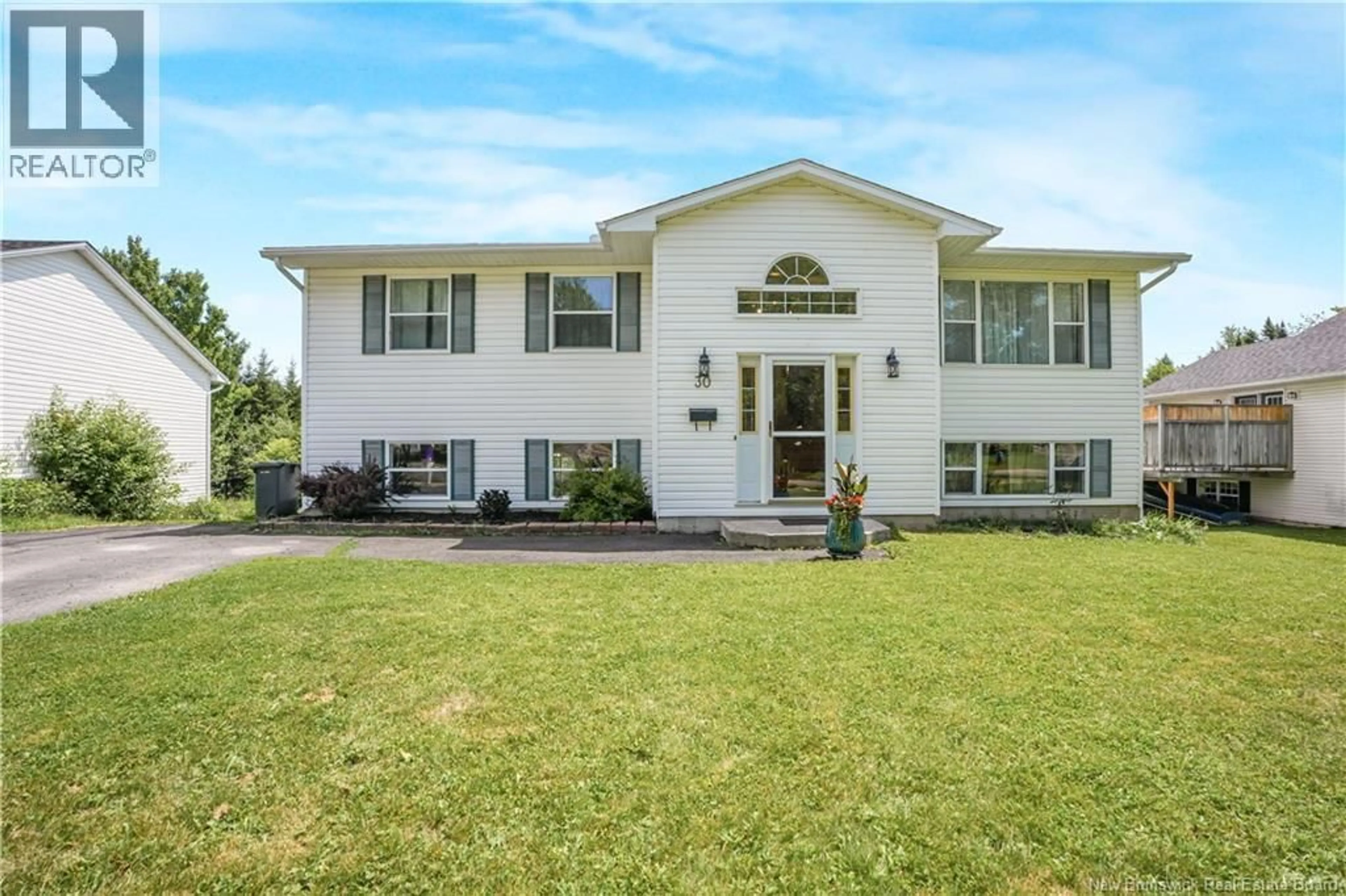 Home with vinyl exterior material, unknown for 30 LEISURE AVENUE, Fredericton New Brunswick E3B9K8