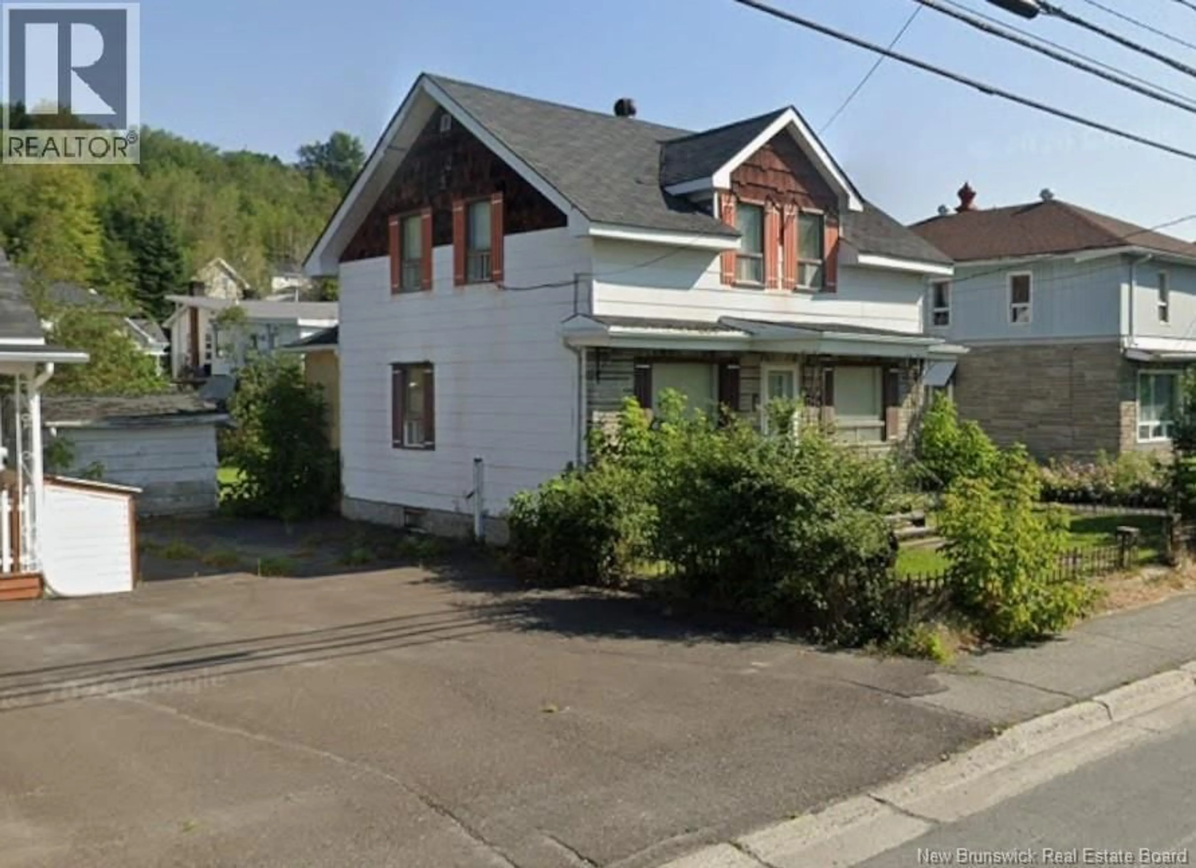 A pic from outside/outdoor area/front of a property/back of a property/a pic from drone, street for 379 SAINT-FRANCOIS STREET, Edmundston New Brunswick E3V1G5