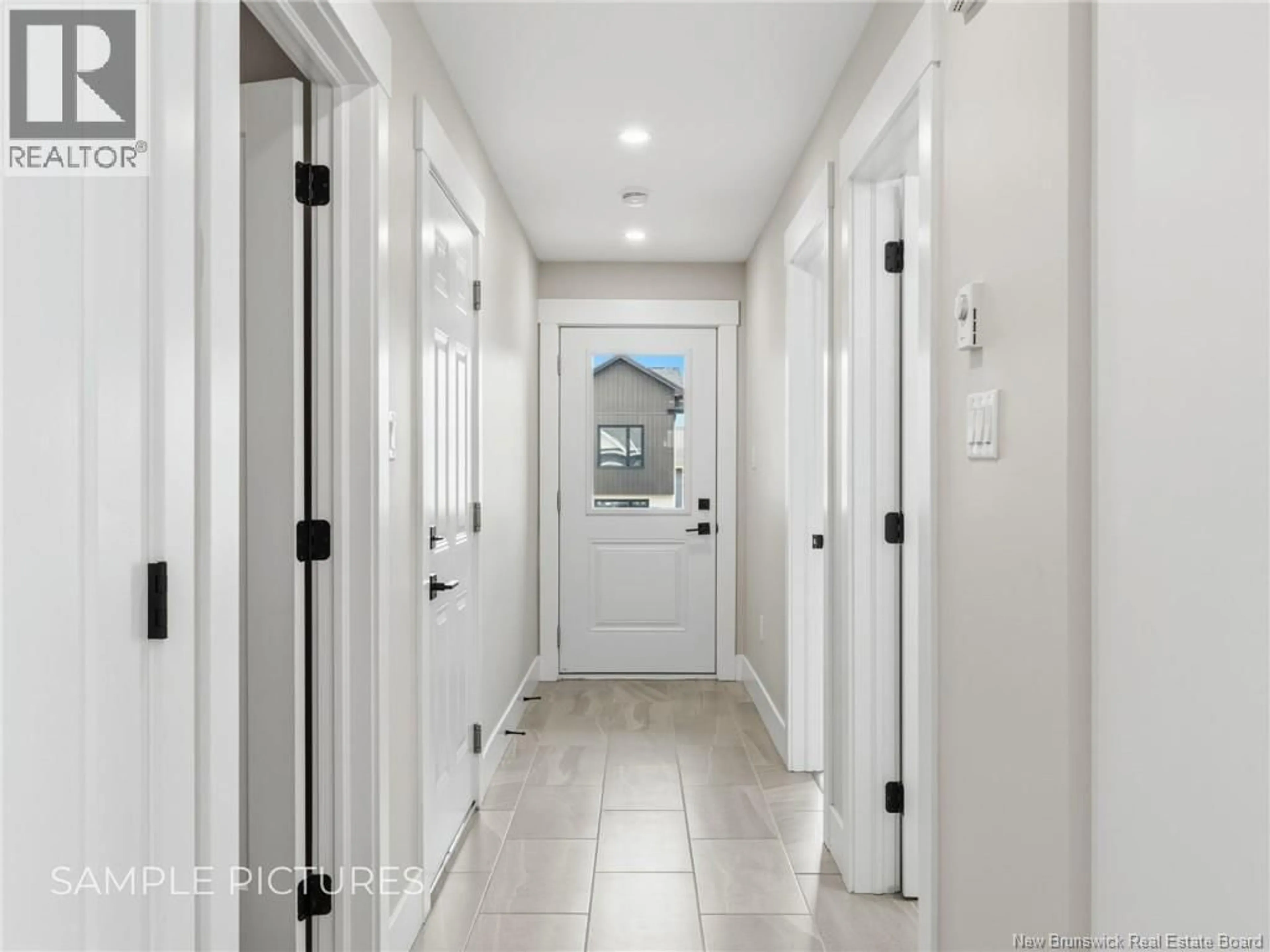 Indoor entryway for 30 VIOLET STREET, Shediac New Brunswick E4P0Z8
