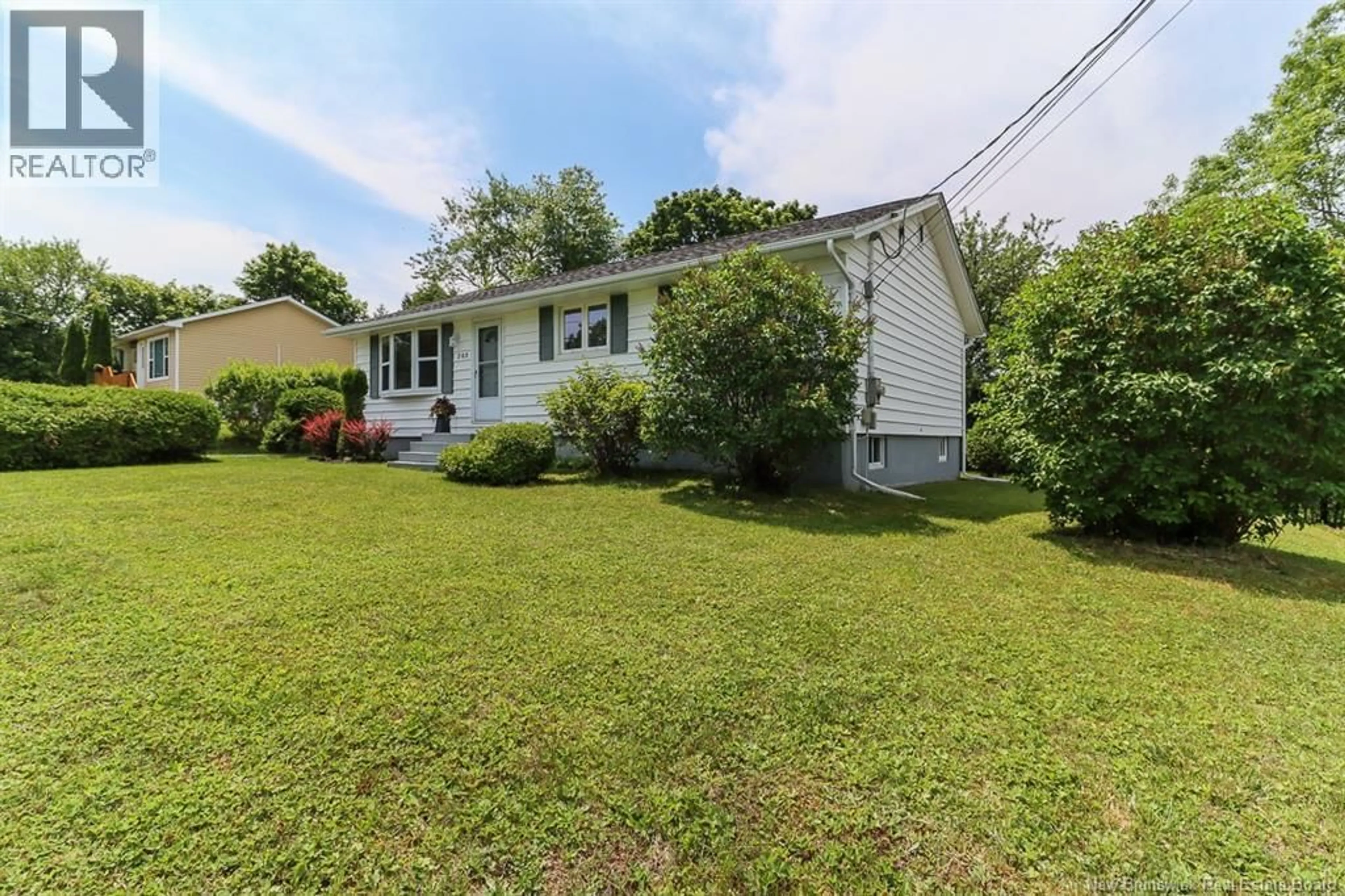 A pic from outside/outdoor area/front of a property/back of a property/a pic from drone, street for 203 SUMMIT DRIVE, Saint John New Brunswick E2J3M1