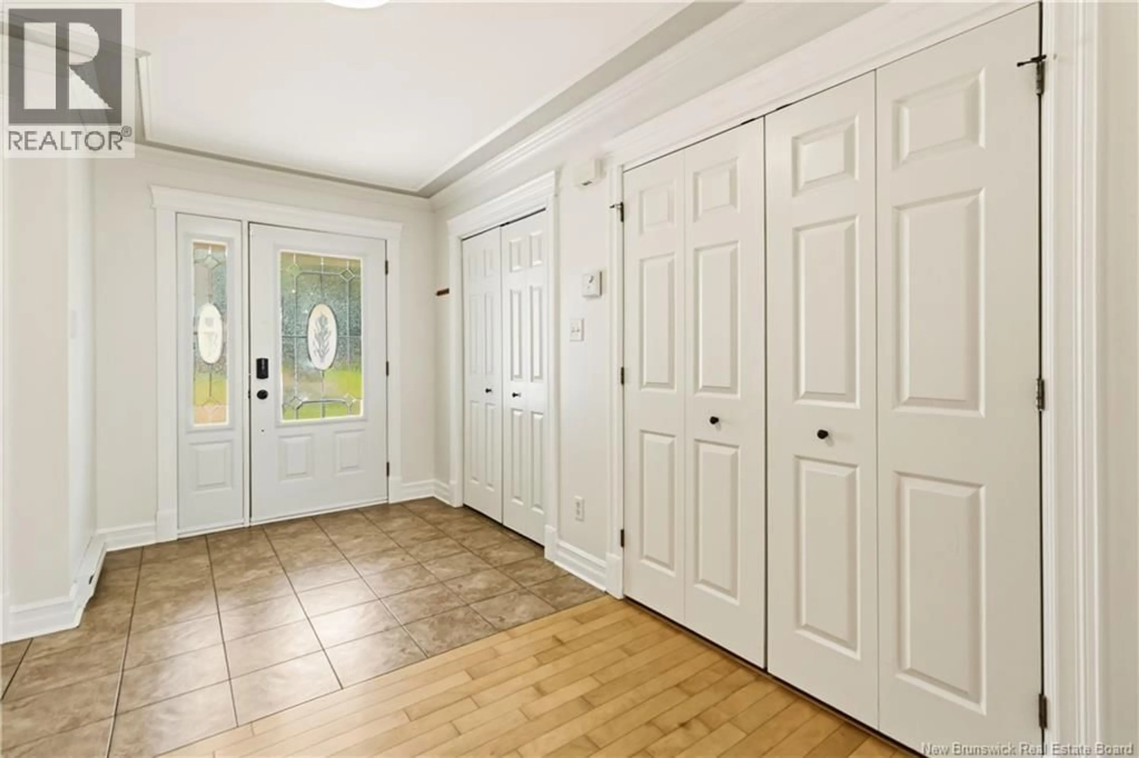 Indoor entryway for 26 RUE CHARDONNAY, Dieppe New Brunswick E1A8V8