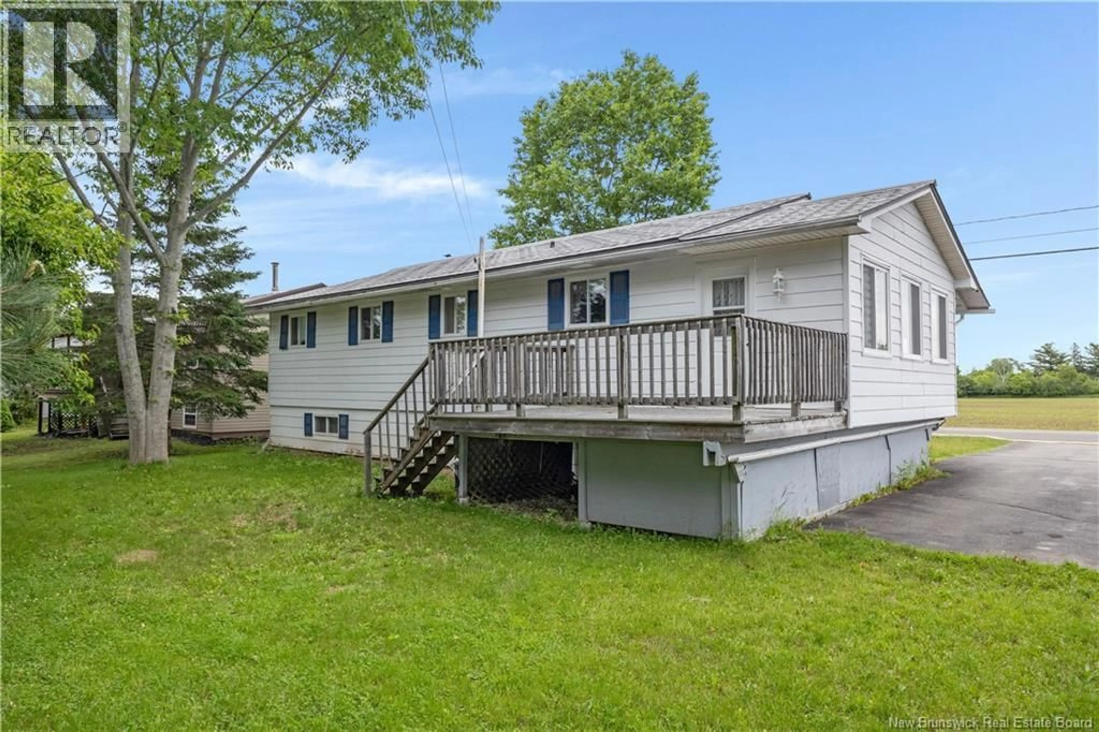 Home with vinyl exterior material, street for 221 MAGNOLIA AVENUE, Sussex New Brunswick E4E2H5
