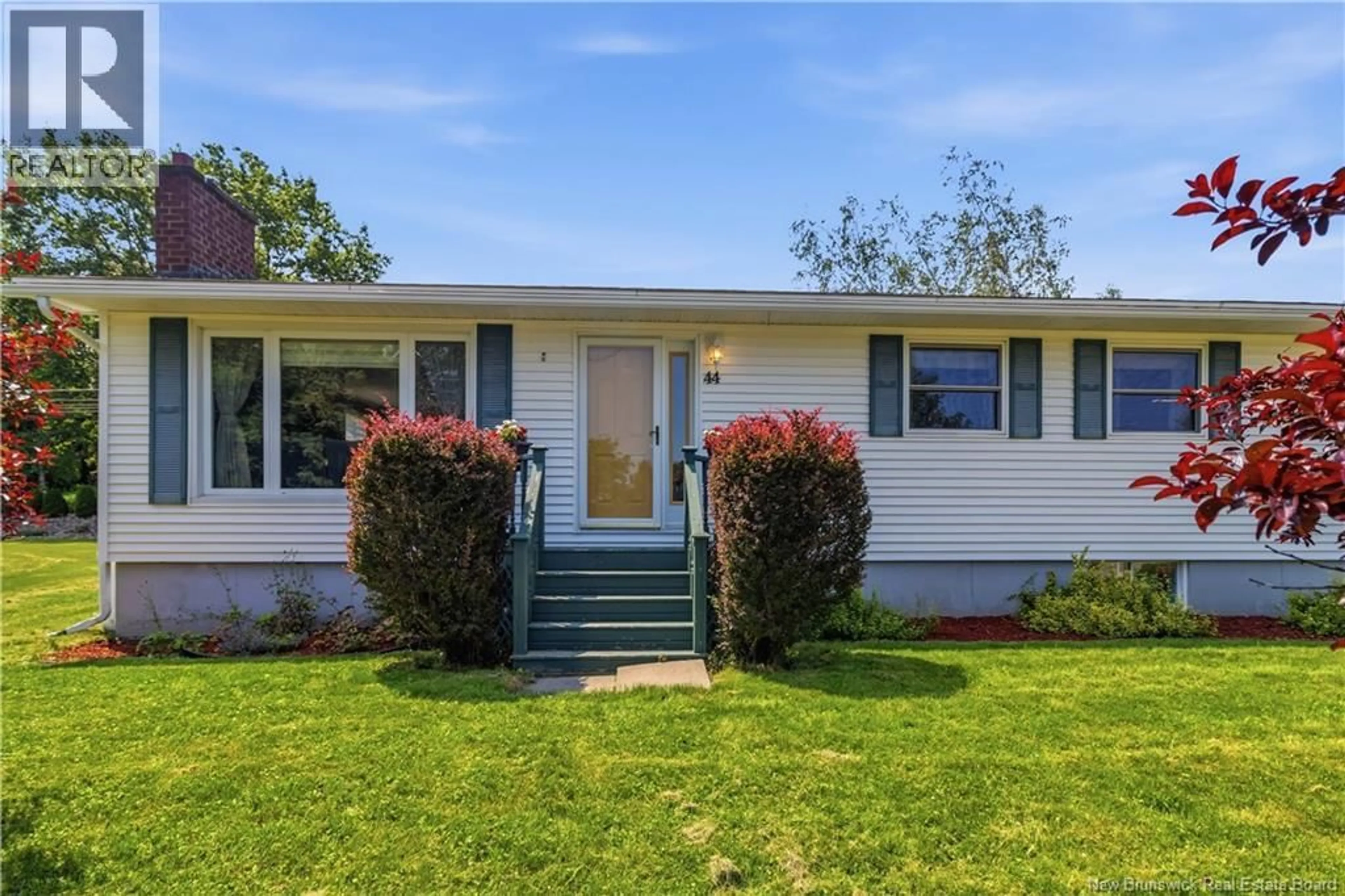 Home with vinyl exterior material, street for 44 TULIP STREET, Fredericton New Brunswick E3C1L6
