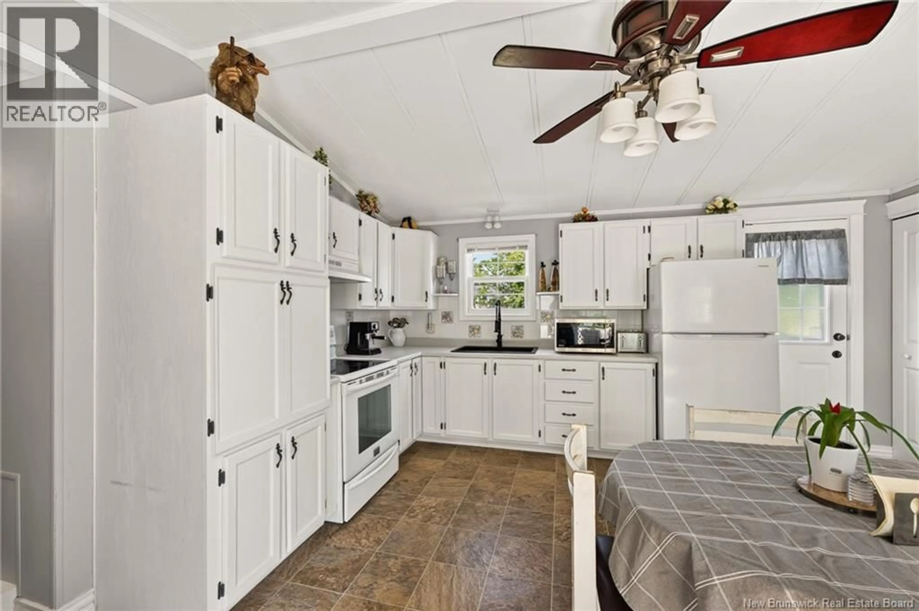 Standard kitchen, ceramic/tile floor for 8 LAUSANNE STREET, Moncton New Brunswick E1H2Y4