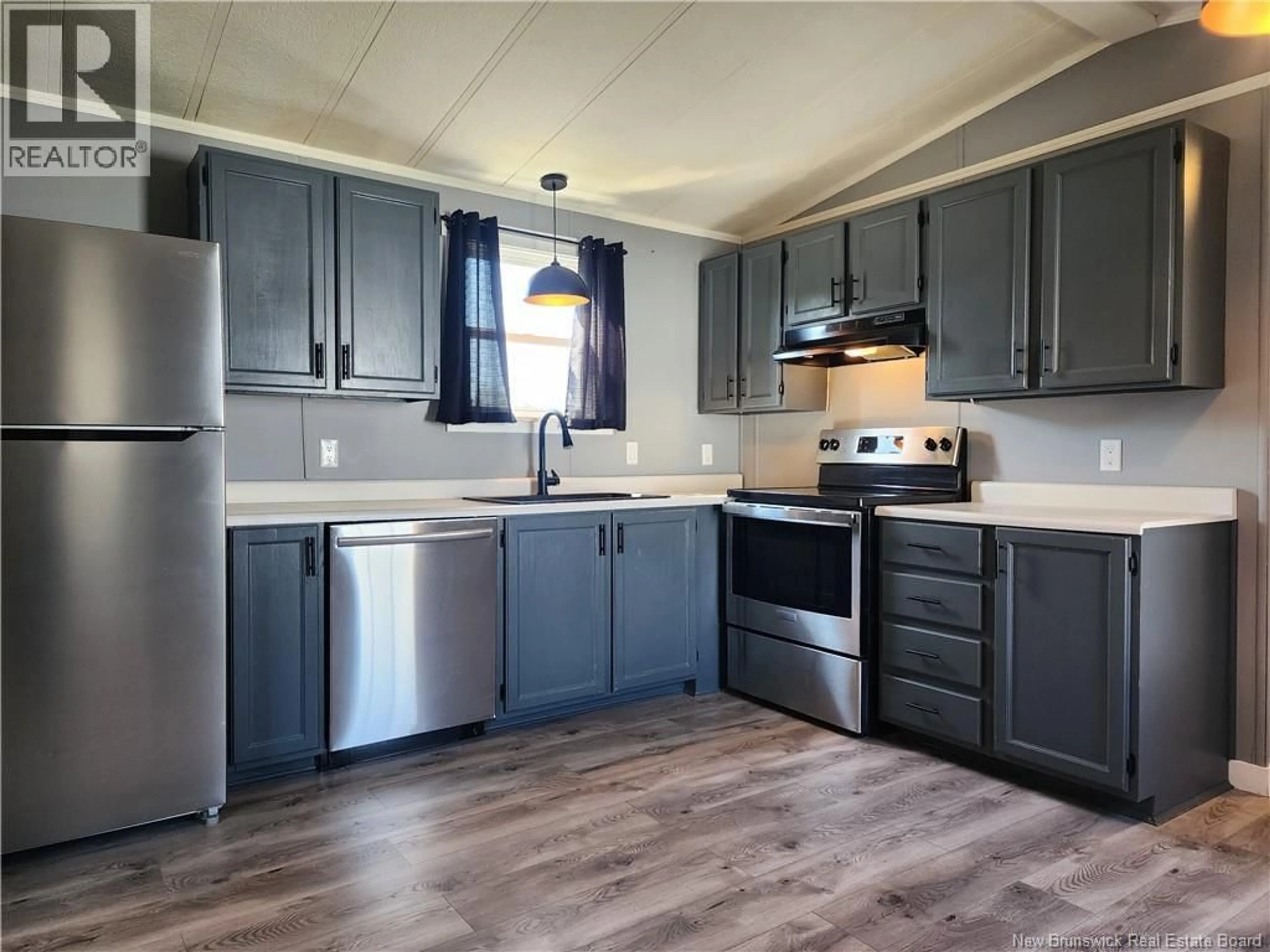 Standard kitchen, unknown for 8 FALL DRIVE, Saint John New Brunswick E2N1N9