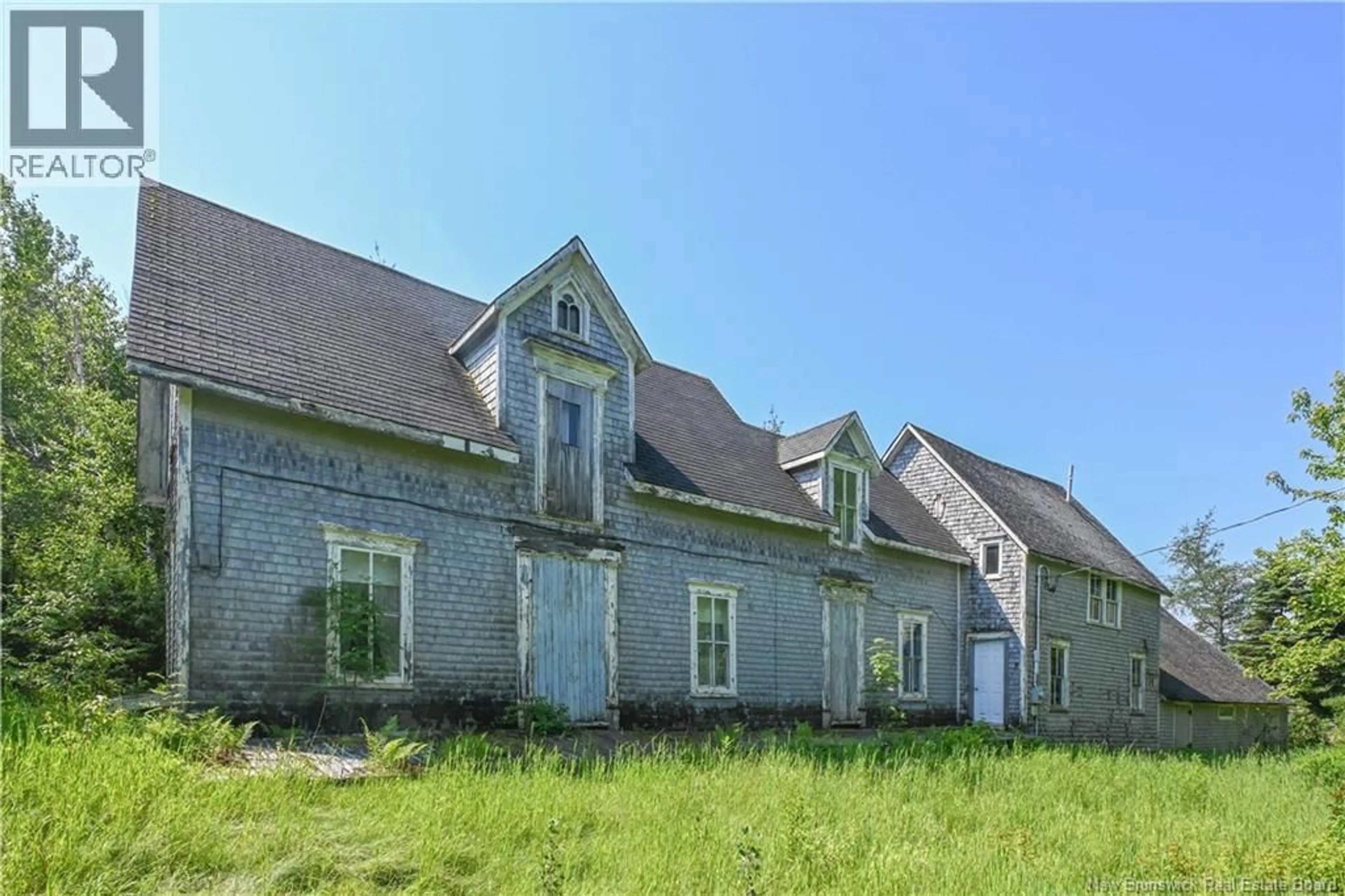 Unknown for 325 SAVOIE STREET, Caraquet New Brunswick E1W1A3