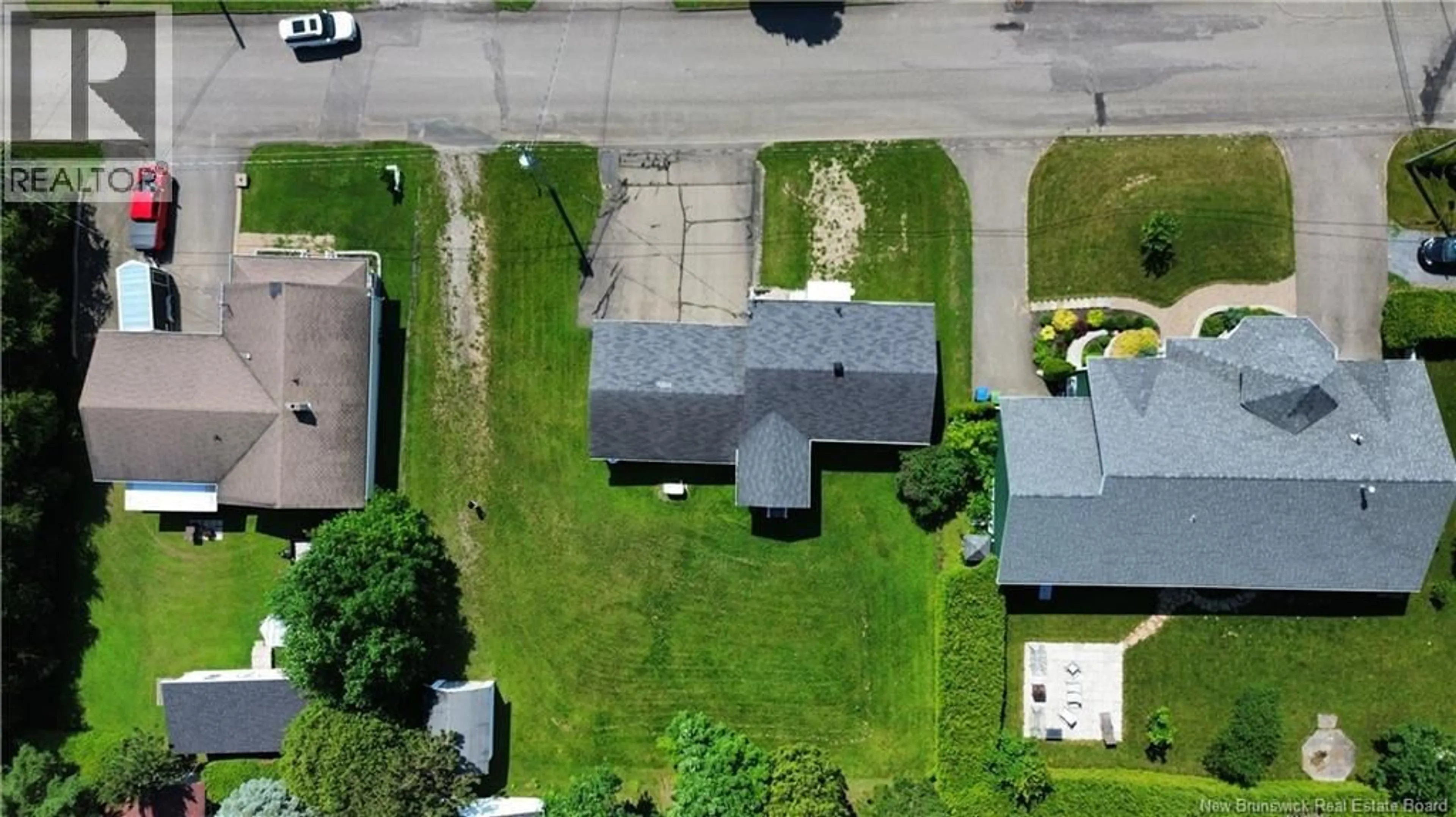 A pic from outside/outdoor area/front of a property/back of a property/a pic from drone, street for 630 BURPEE AVENUE, Grand Falls New Brunswick E3Z2L3
