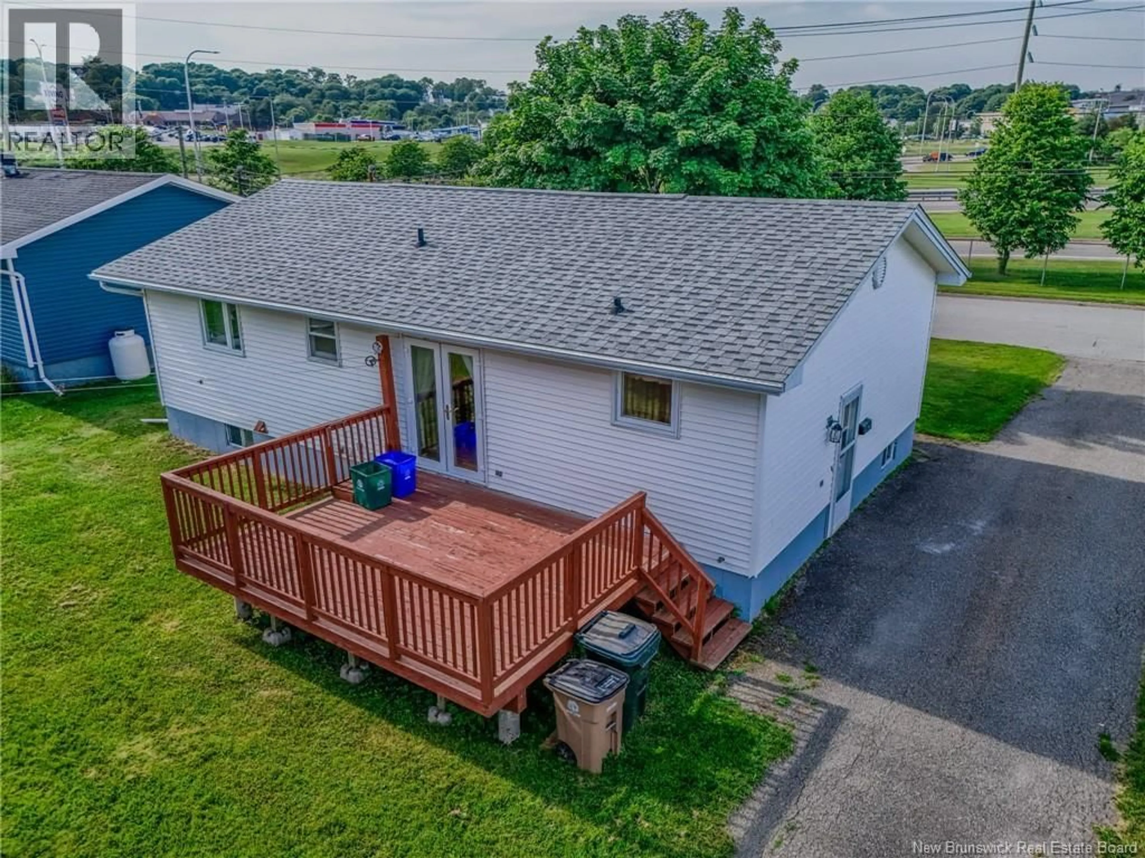 A pic from outside/outdoor area/front of a property/back of a property/a pic from drone, water/lake/river/ocean view for 200 SIMMS COURT, Saint John New Brunswick E2M5K5