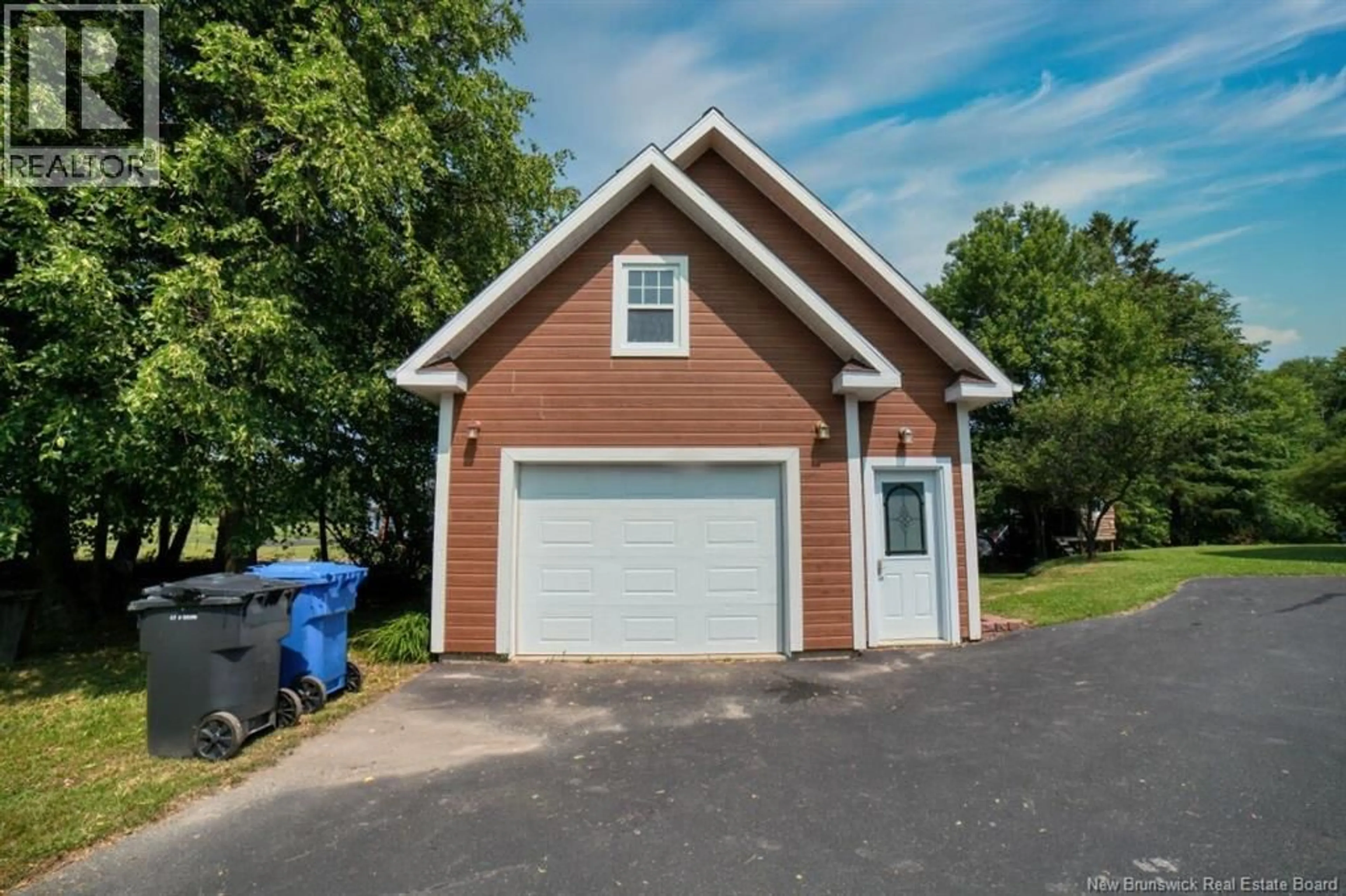 Indoor garage for 1151 BRYAR, Beresford New Brunswick E8K1B2
