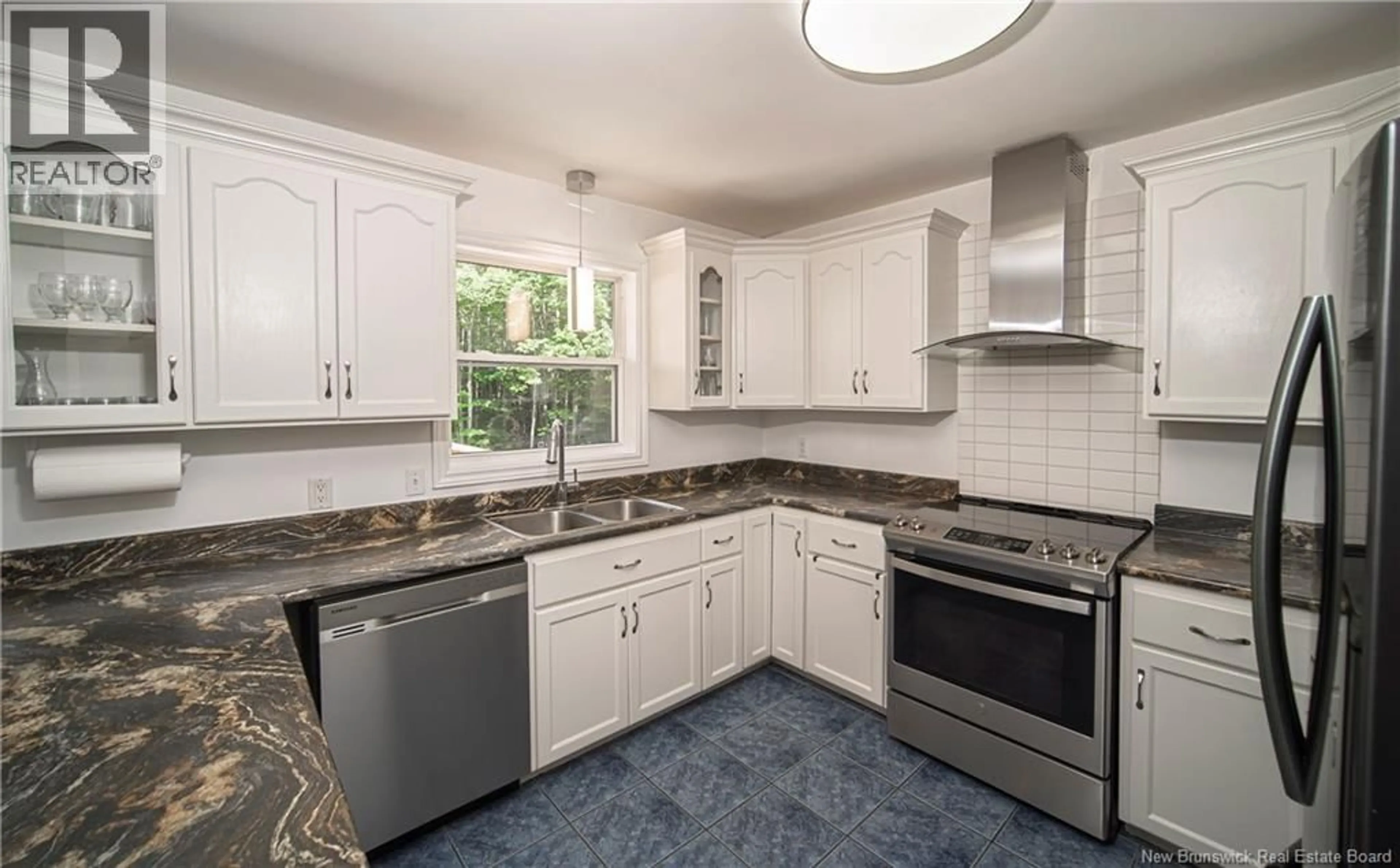 Standard kitchen, ceramic/tile floor for 514 ROUTE 655, Lincoln New Brunswick E3B8T6