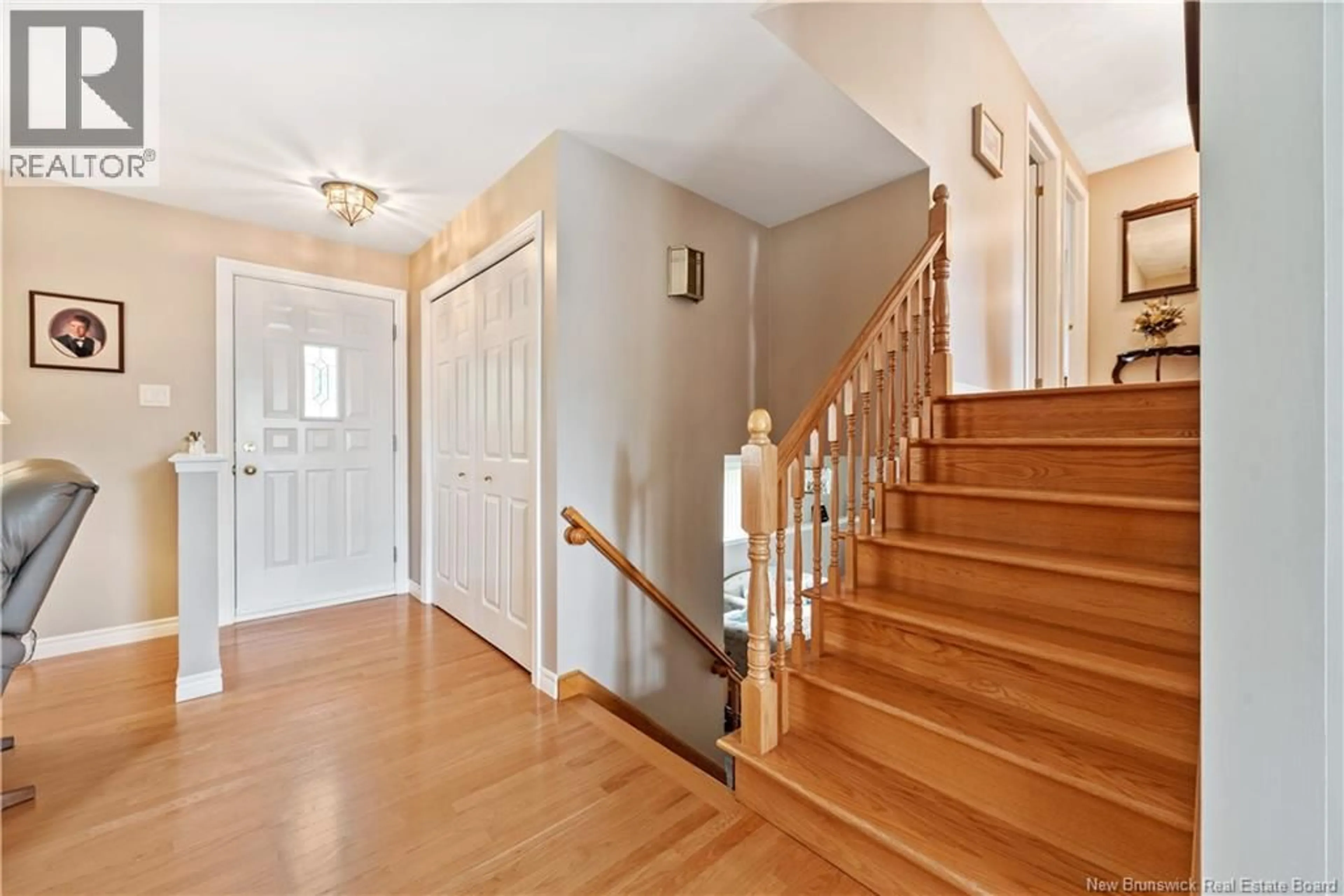 Indoor foyer for 19 MONTE CARLO CRESCENT, Moncton New Brunswick E1G1M6