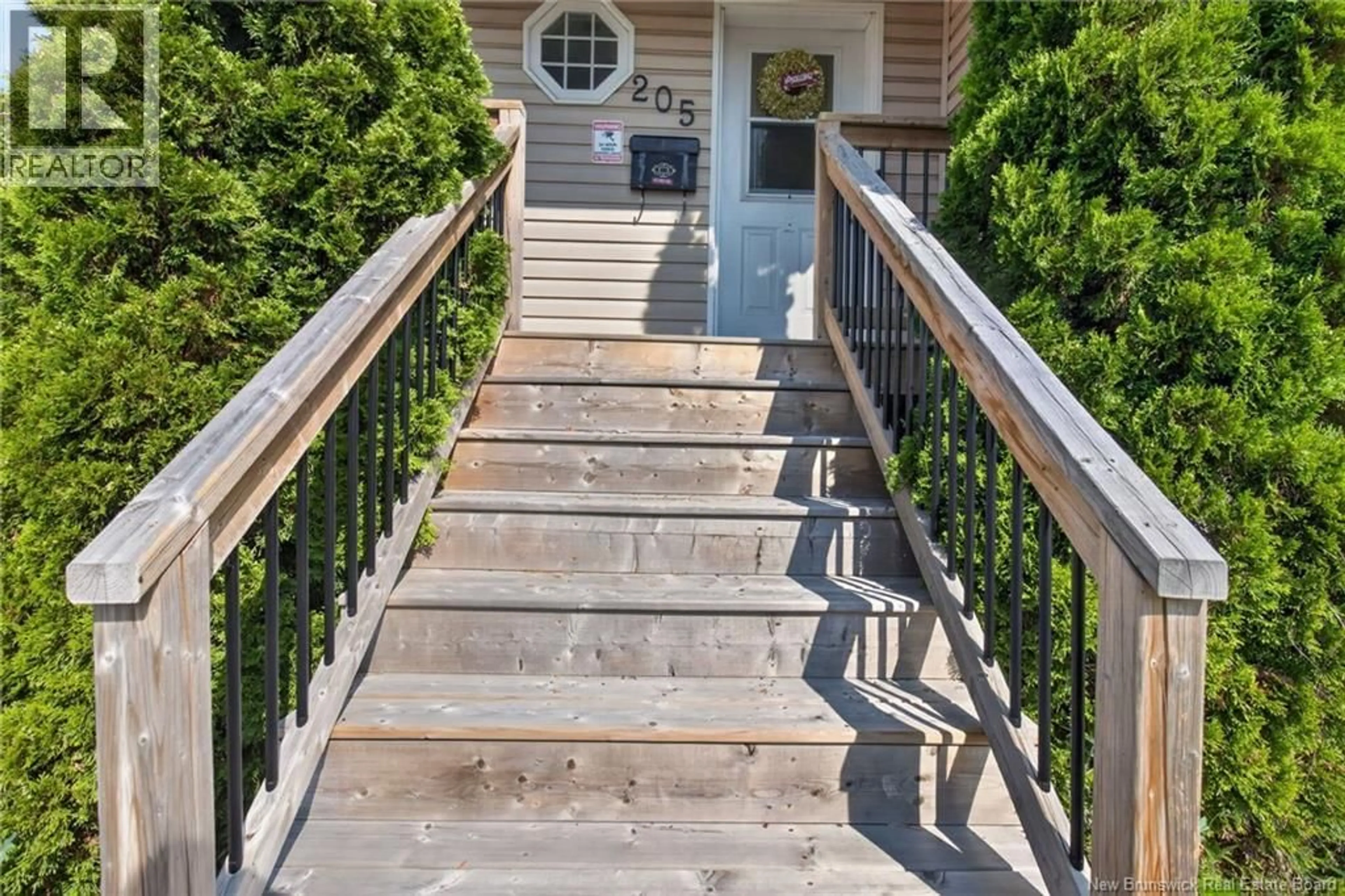 Stairs for 205 LONSDALE DRIVE, Moncton New Brunswick E1G5G4