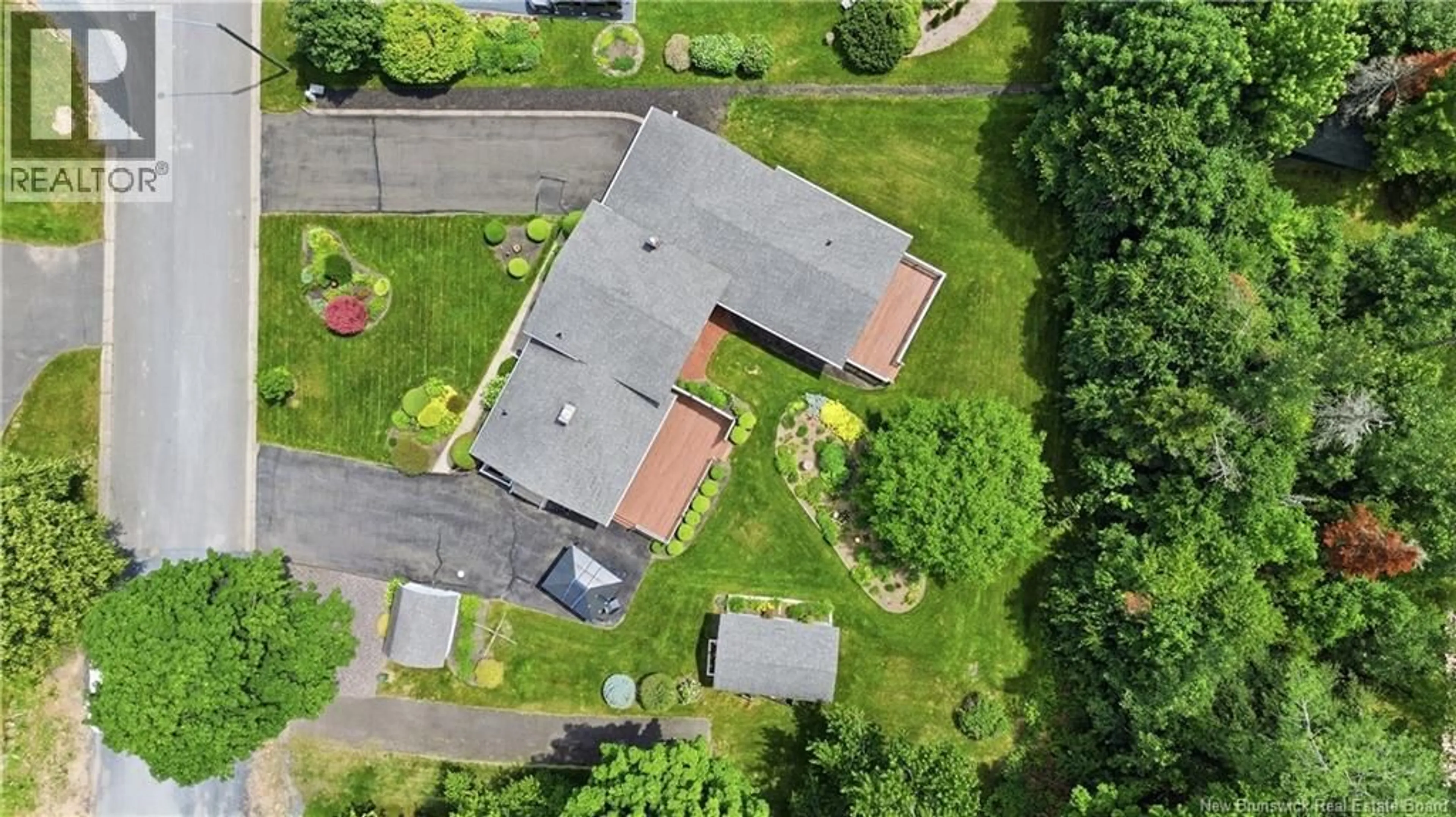 A pic from outside/outdoor area/front of a property/back of a property/a pic from drone, street for 102 ANDERSON STREET, Fredericton New Brunswick E3B7E1