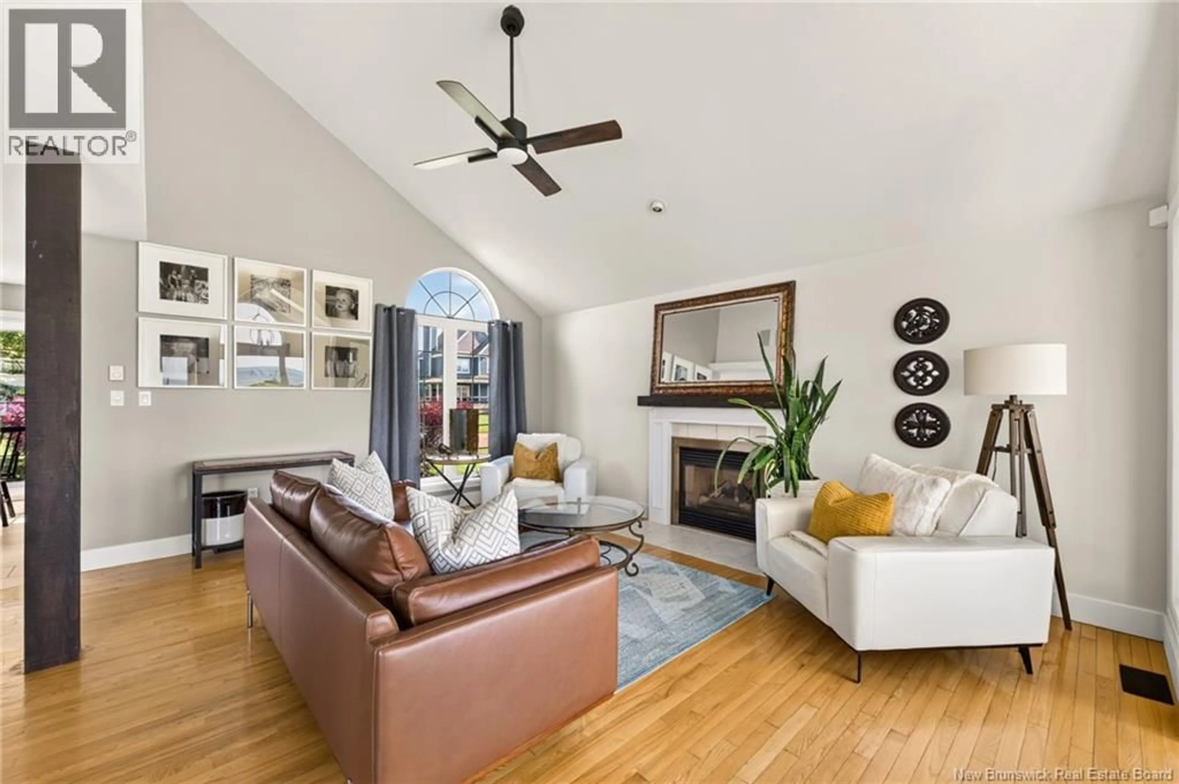 Living room with furniture, unknown for 518 WAYNE STREET, Shediac New Brunswick E4P2W9