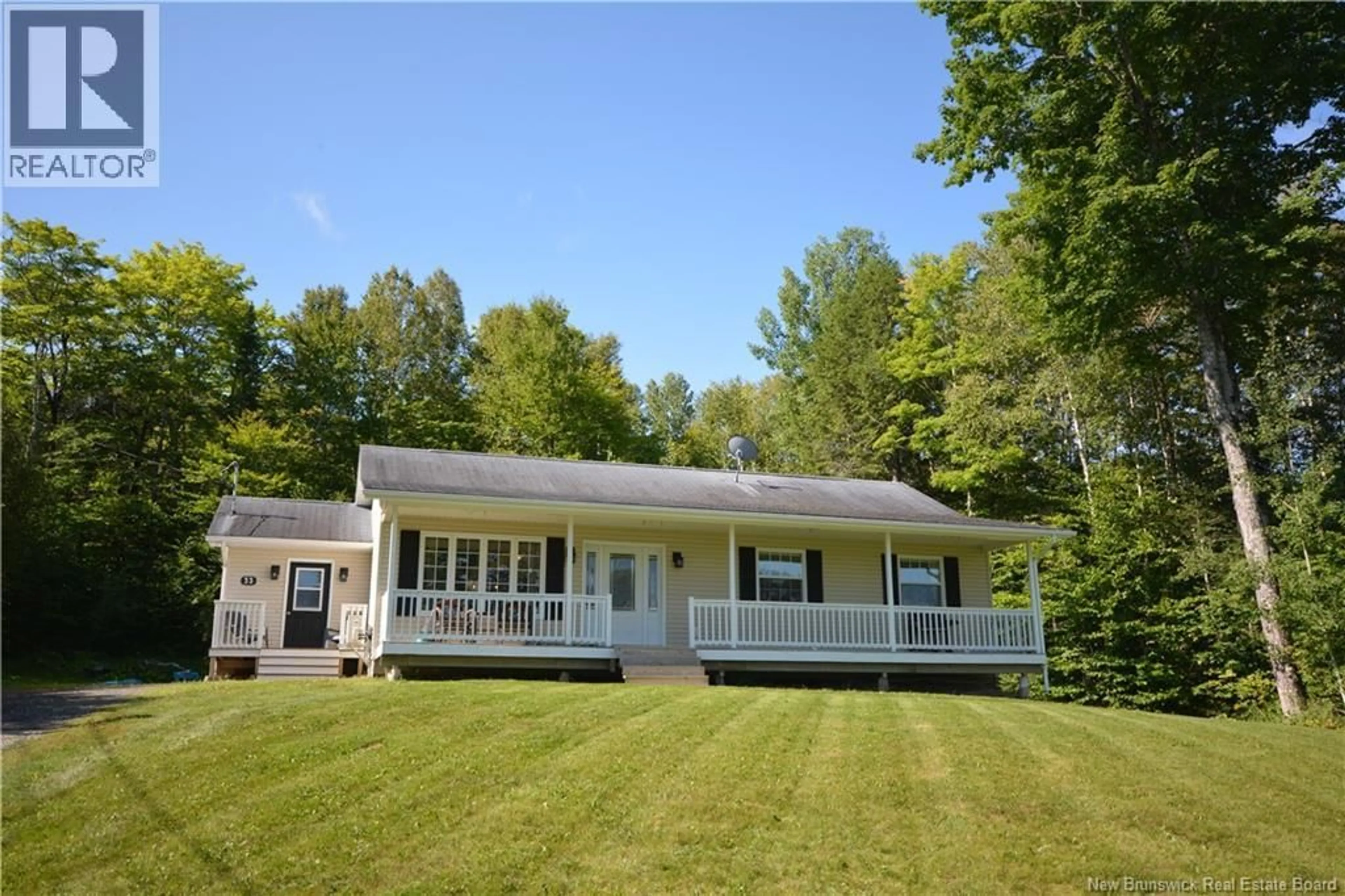 Home with vinyl exterior material, water/lake/river/ocean view for 33 TOURIST BUREAU ROAD, Richmond Corner New Brunswick E7M4W8