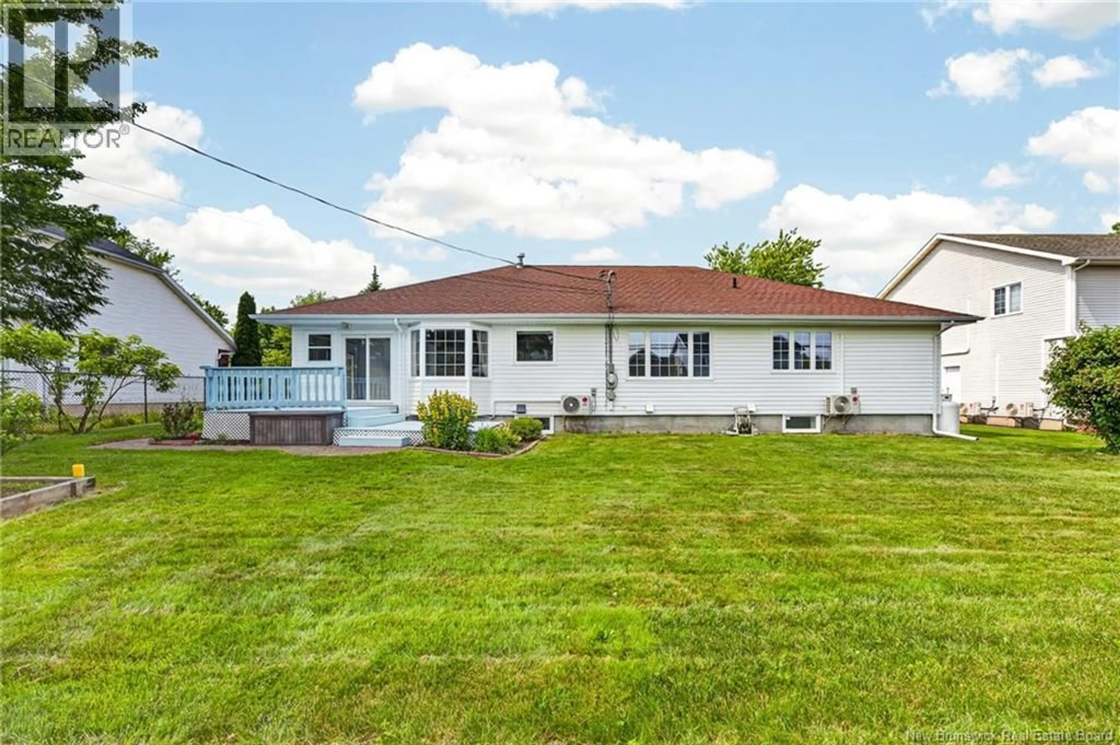 A pic from outside/outdoor area/front of a property/back of a property/a pic from drone, street for 32 DRIFTWOOD, Moncton New Brunswick E1G2G1