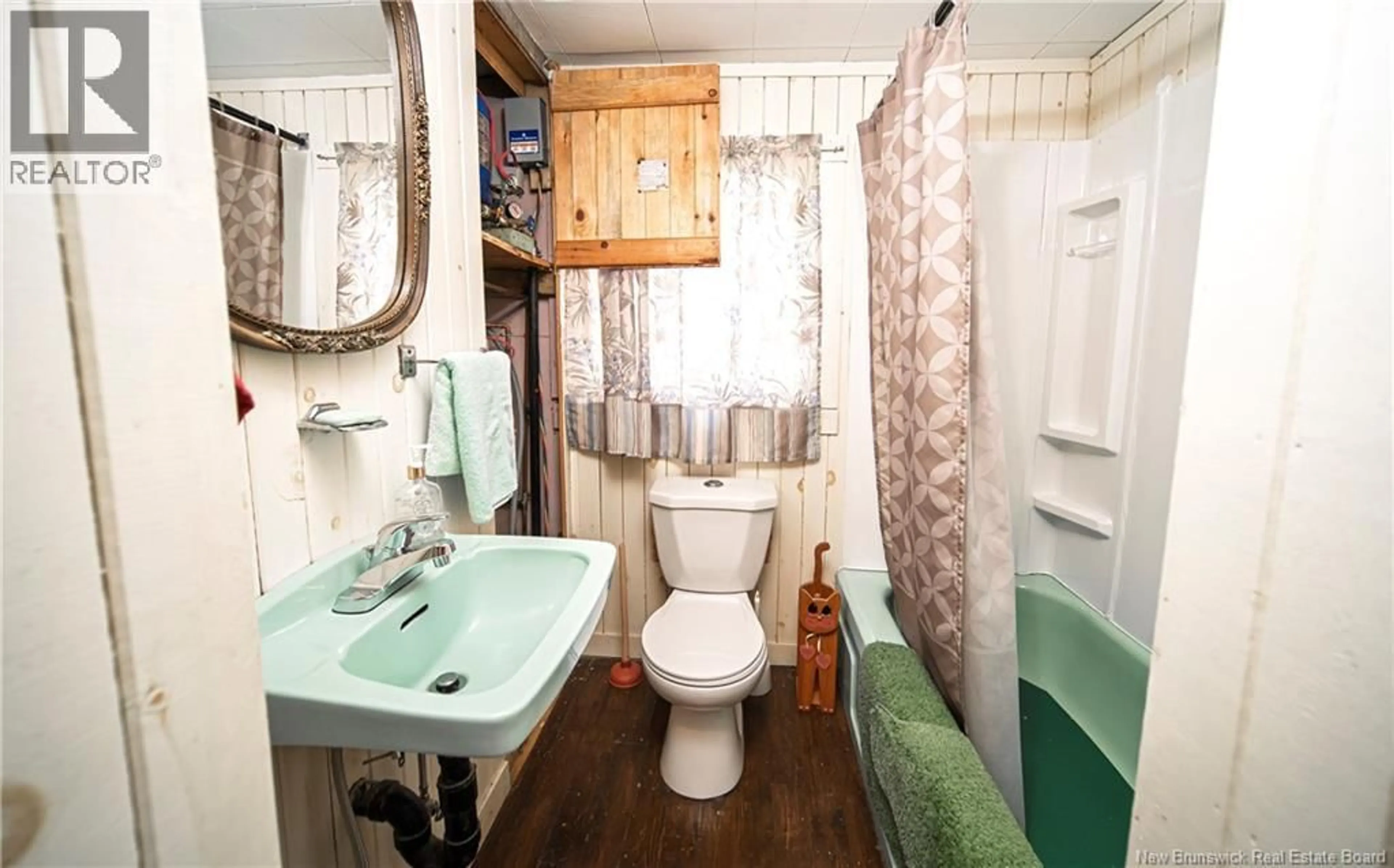 Standard bathroom, ceramic/tile floor for 9 CURTIS LANE, Davidson Lake New Brunswick E6H2R9