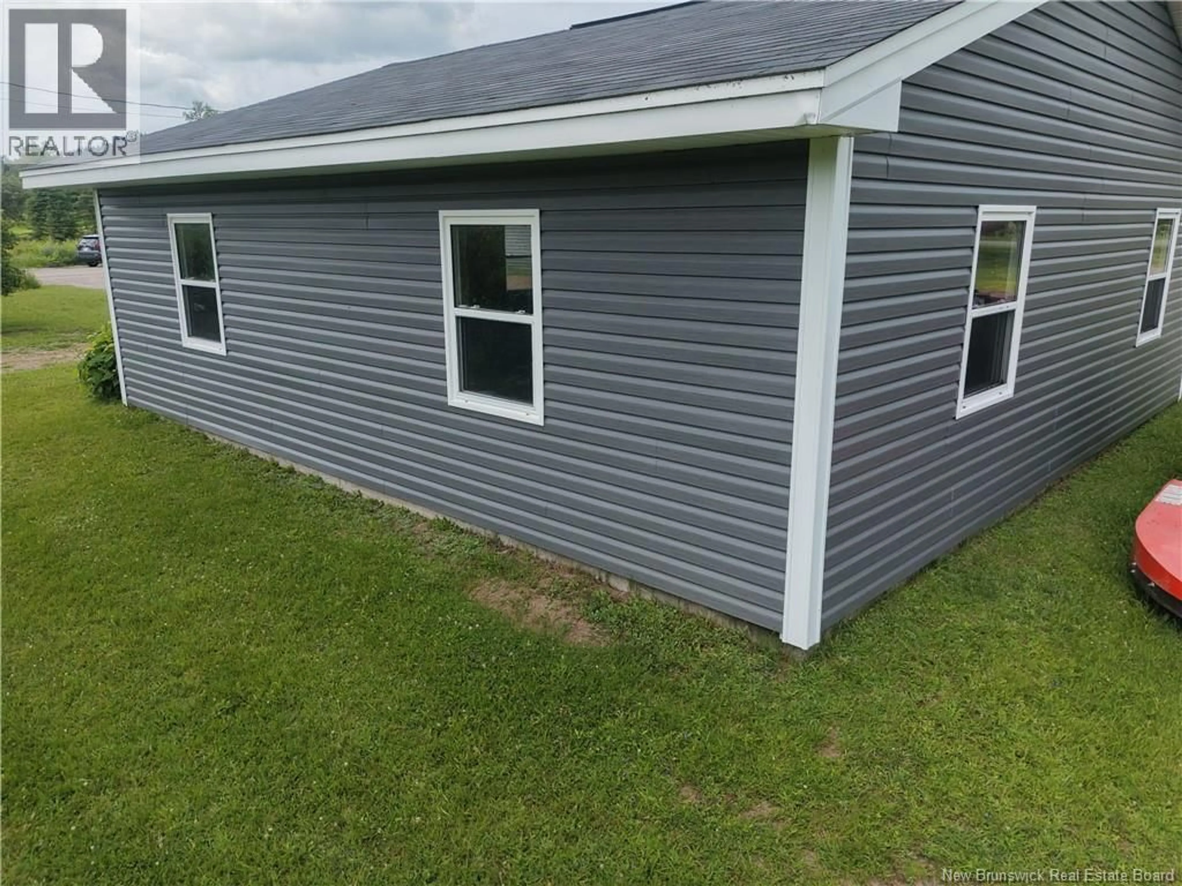 Home with vinyl exterior material, building for 4 SALT SPRINGS ROAD, Salt Springs New Brunswick E5N4H8