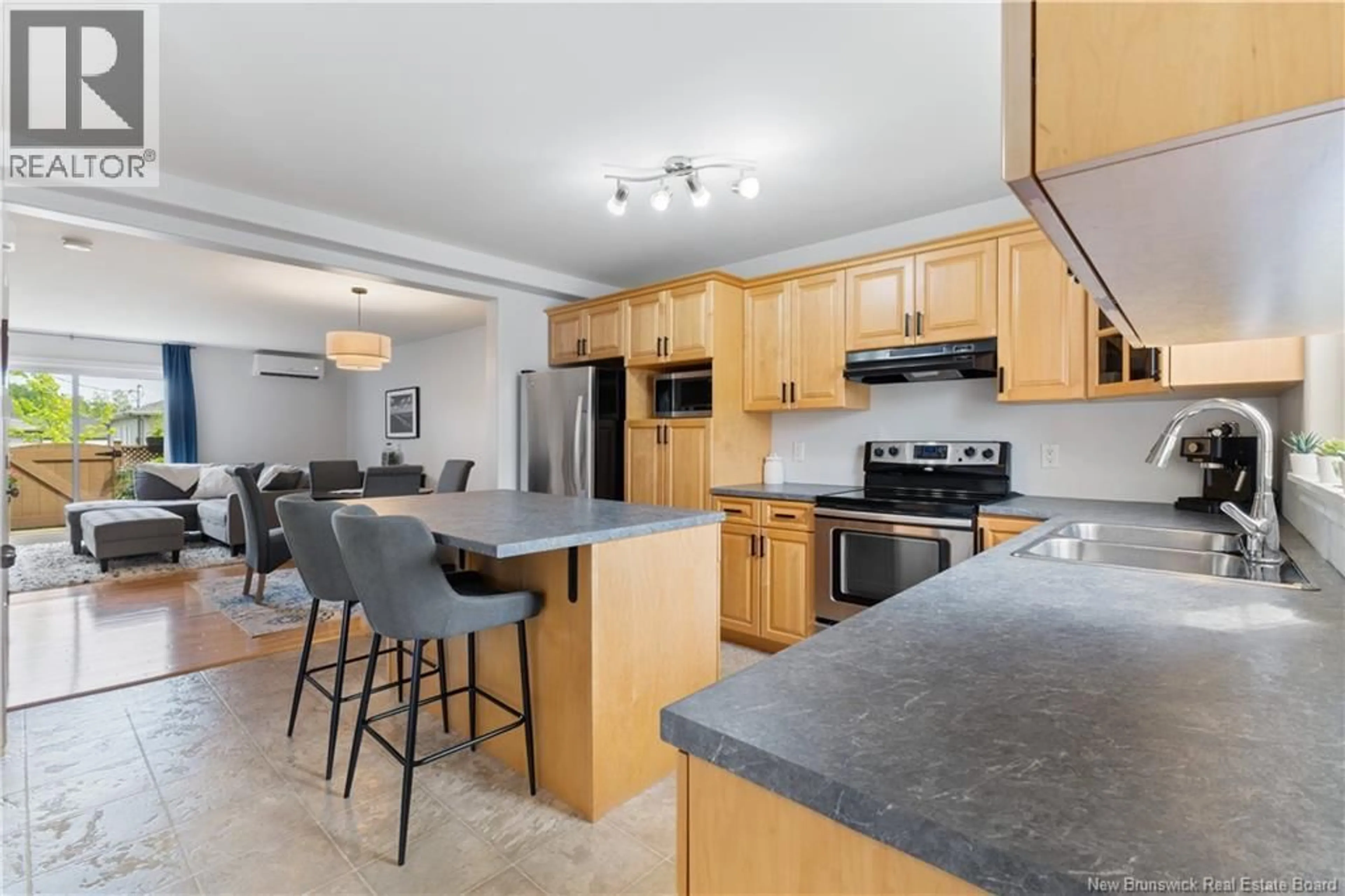 Open concept kitchen, unknown for 233 DAMIEN, Dieppe New Brunswick E1A5N9