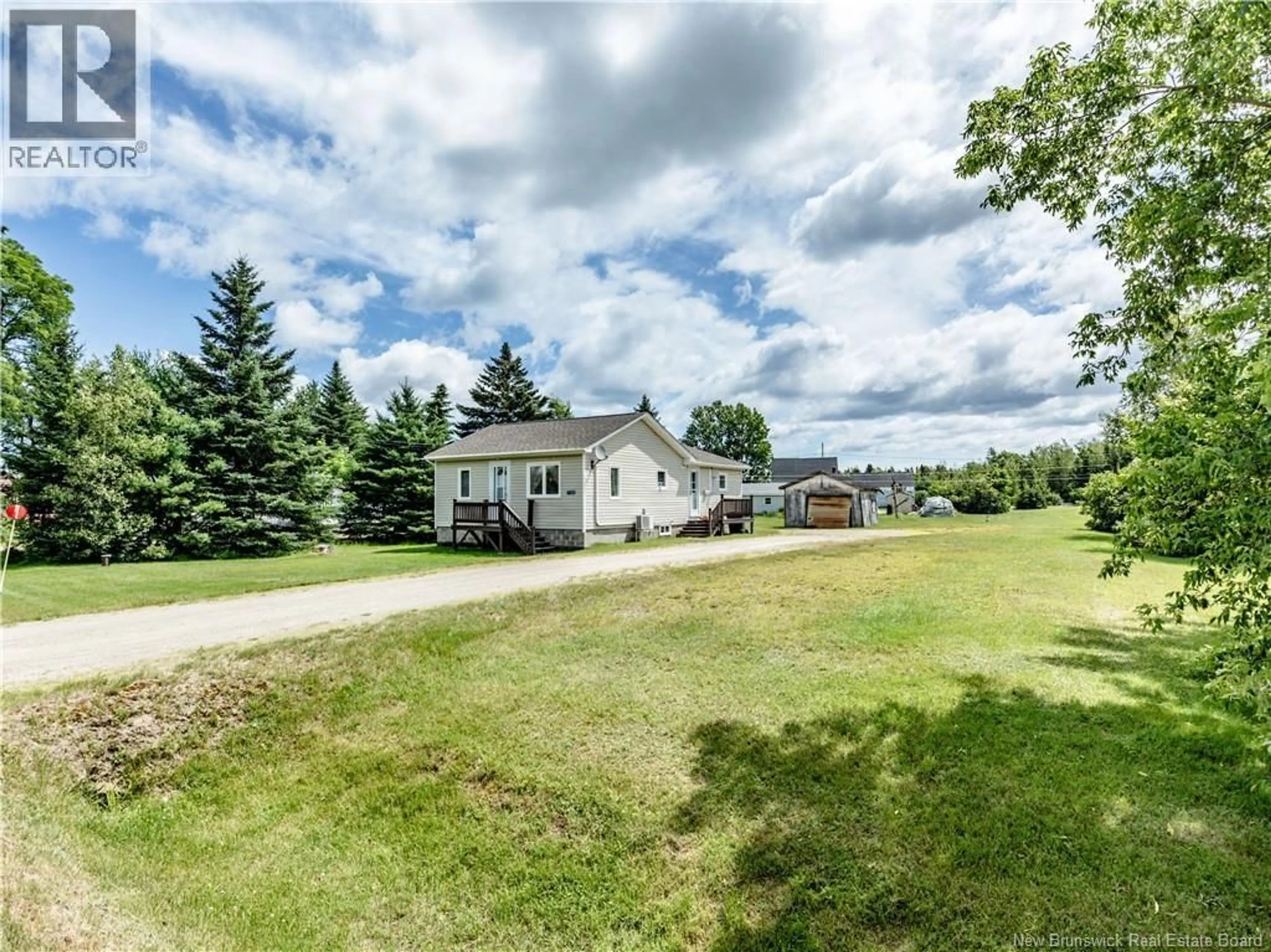 A pic from outside/outdoor area/front of a property/back of a property/a pic from drone, mountain view for 1780 DE LA PRAIRIE, Richibucto-Village New Brunswick E4W1H7