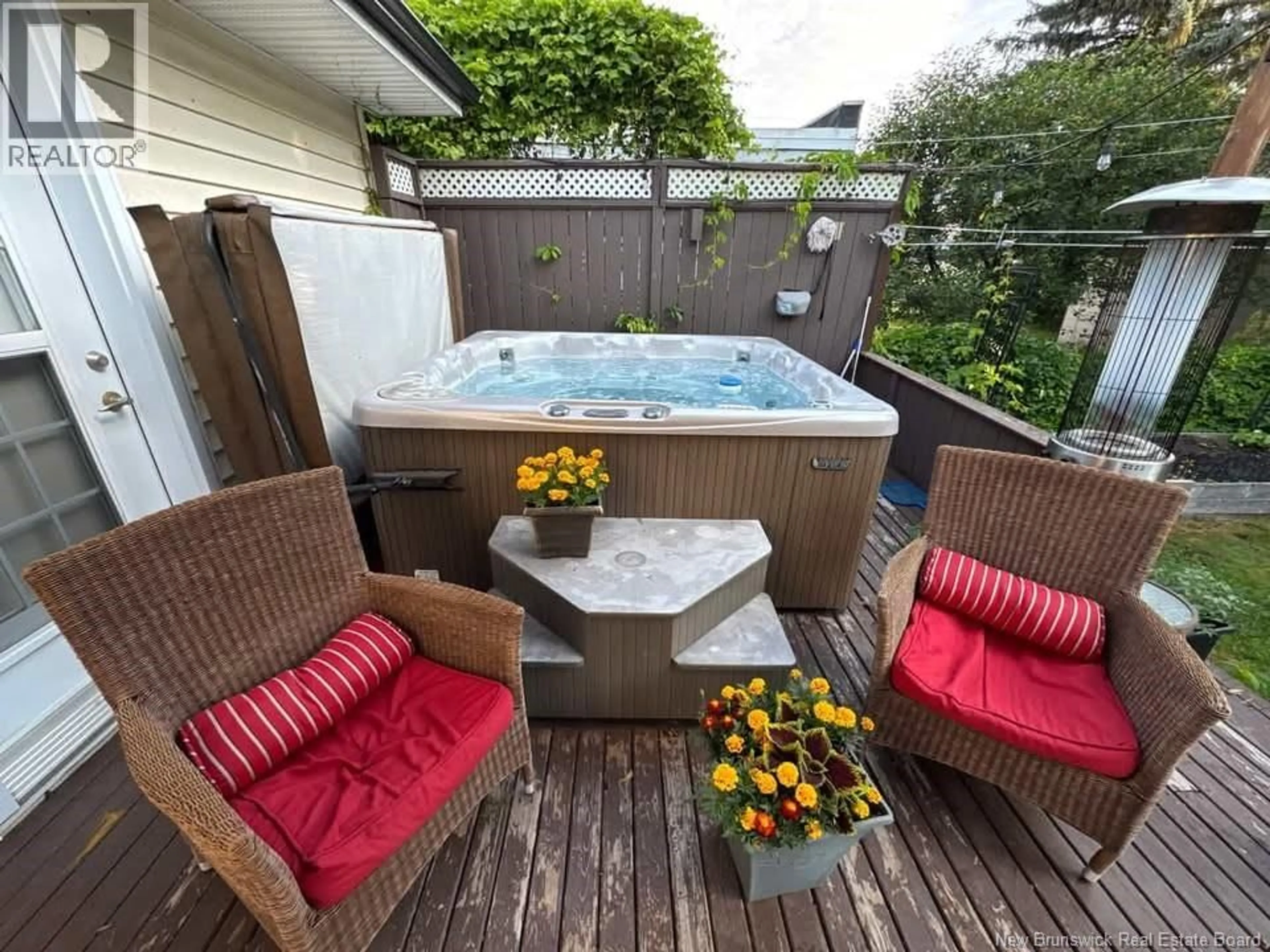 Patio, water/lake/river/ocean view for 625 RUE LATOUR, Dieppe New Brunswick E1A2A5