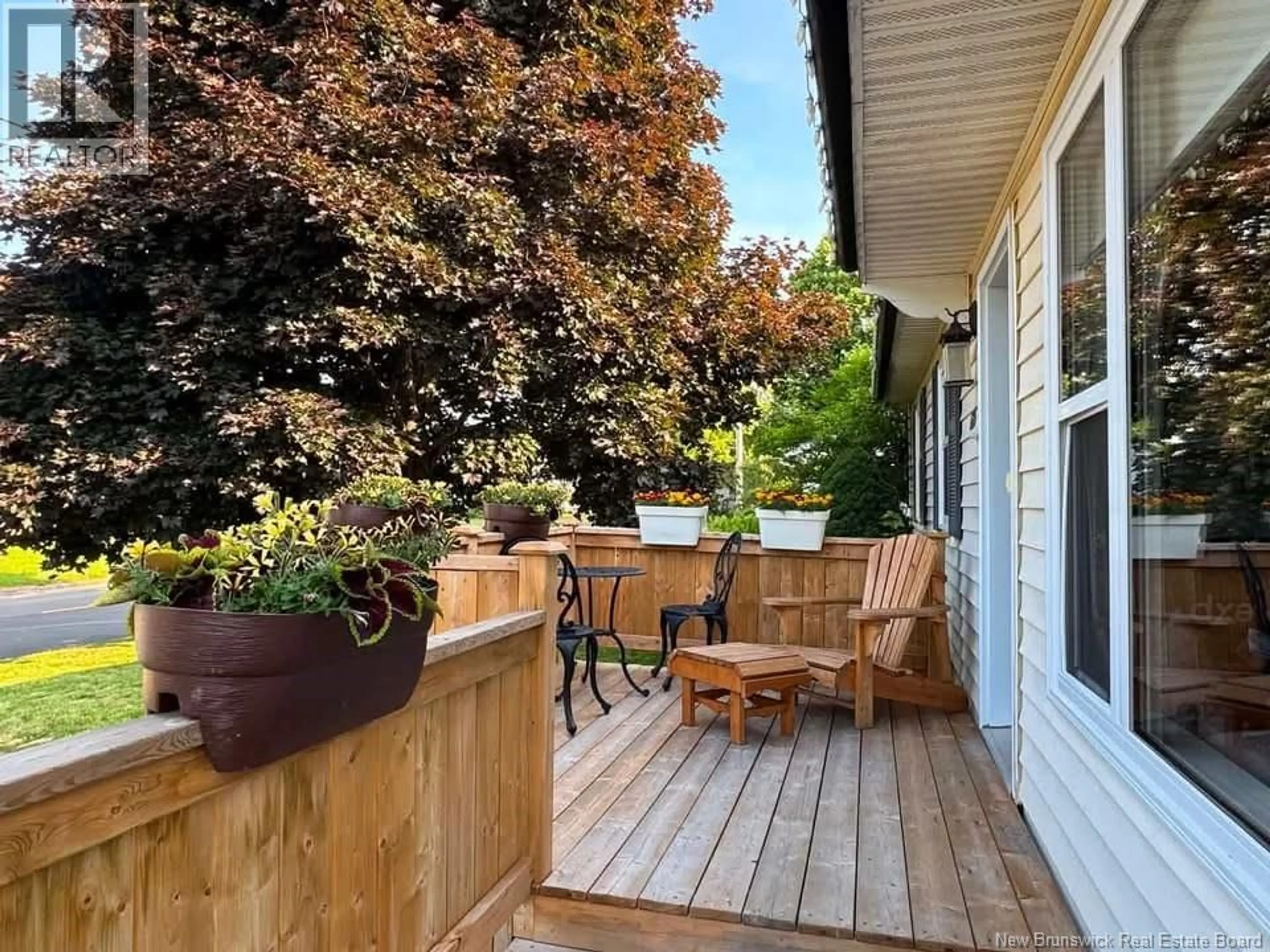 Patio, street for 625 RUE LATOUR, Dieppe New Brunswick E1A2A5