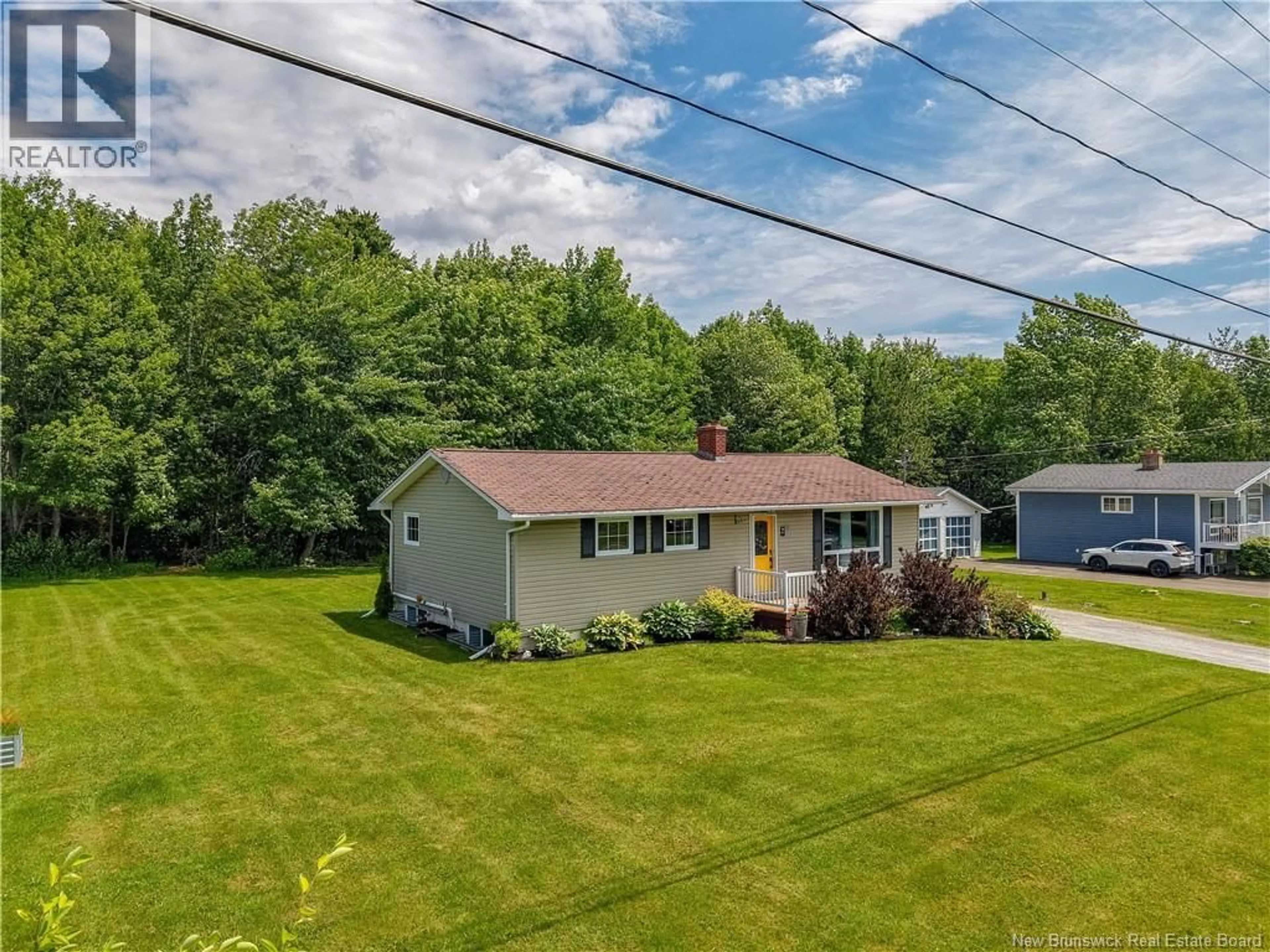 A pic from outside/outdoor area/front of a property/back of a property/a pic from drone, unknown for 91 SUNRISE ESTATES DRIVE, New Maryland New Brunswick E3C1G5