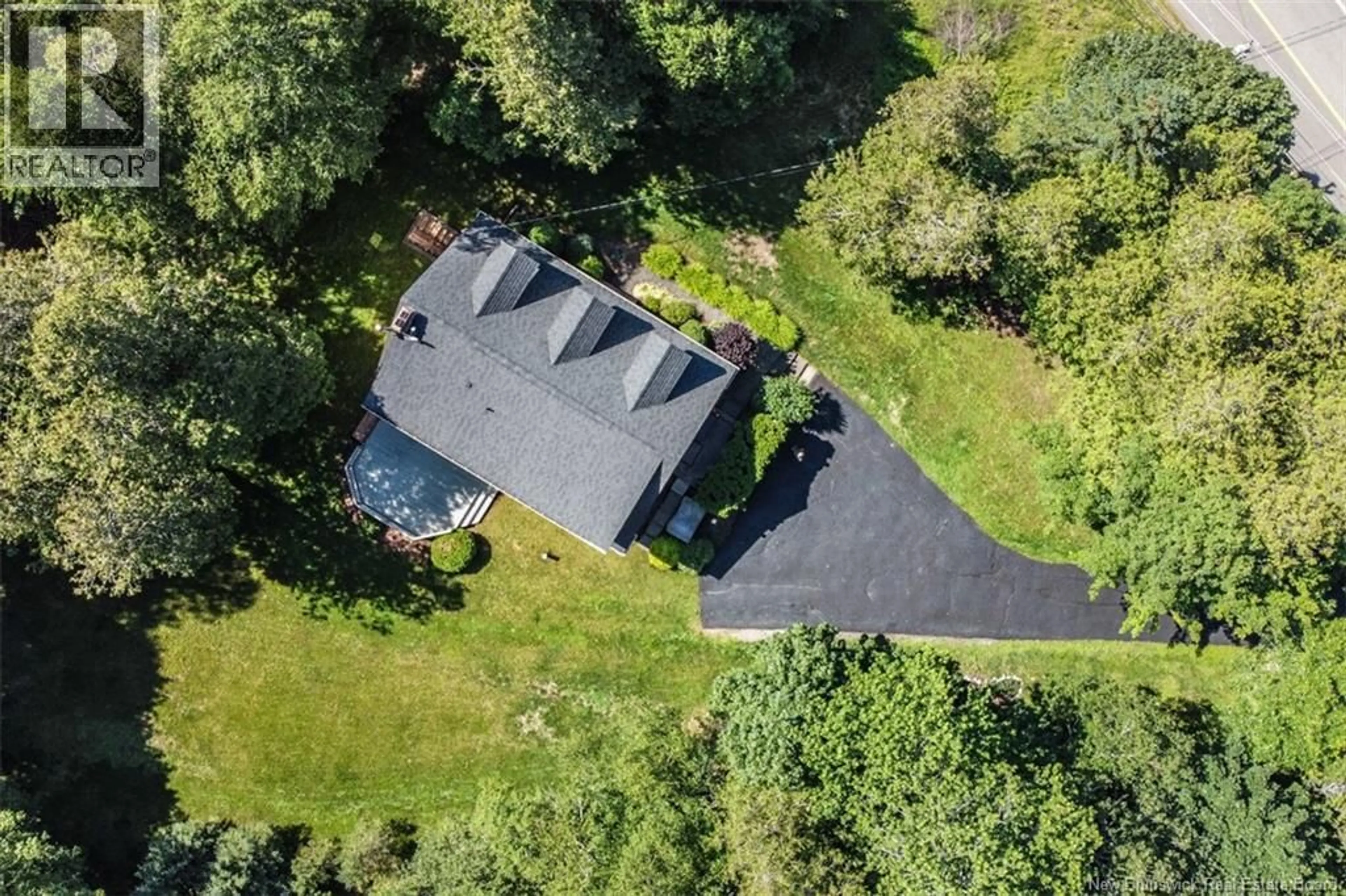 A pic from outside/outdoor area/front of a property/back of a property/a pic from drone, unknown for 244 MODEL FARM ROAD, Quispamsis New Brunswick E2G1M6