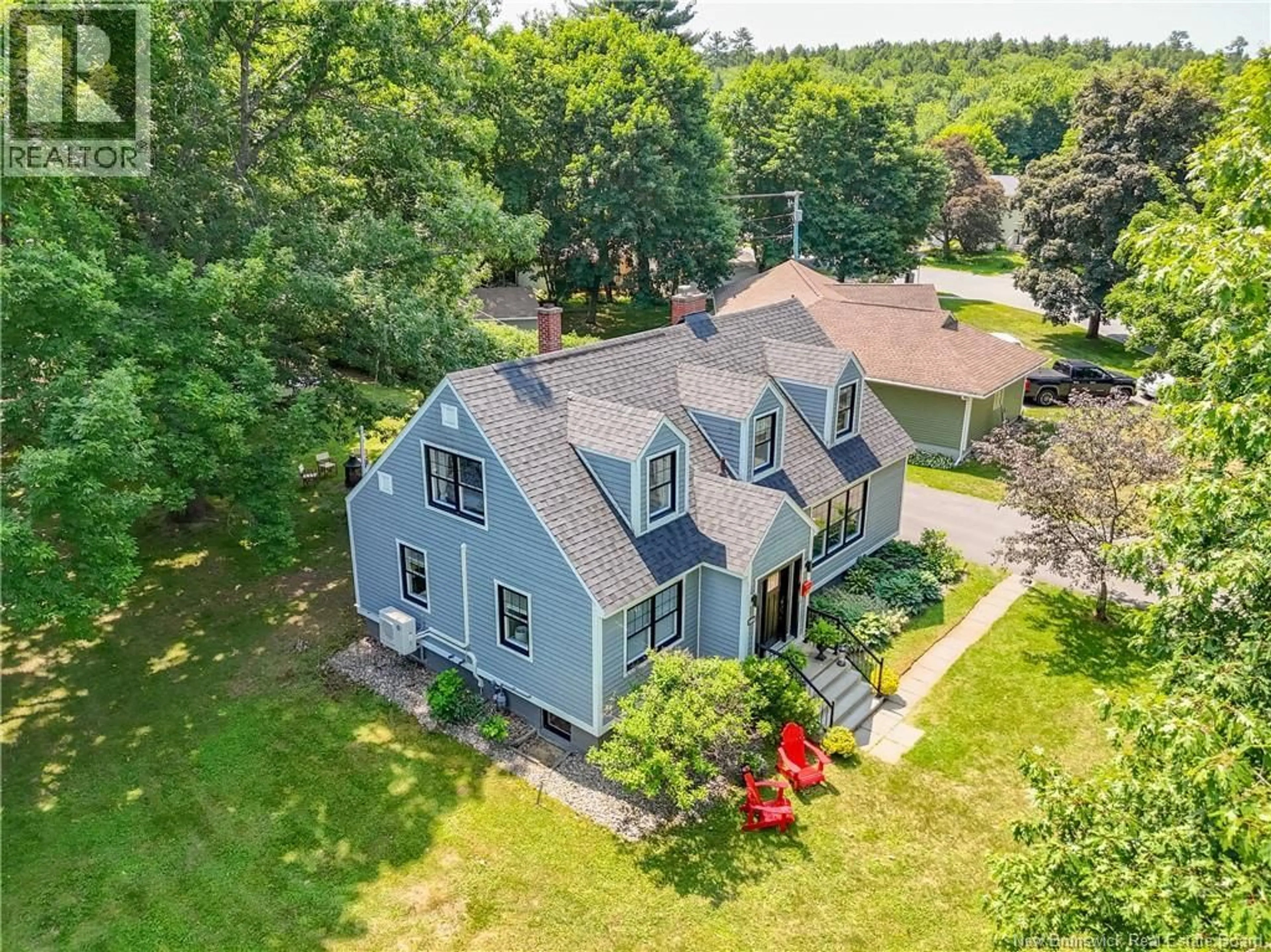 A pic from outside/outdoor area/front of a property/back of a property/a pic from drone, unknown for 384 PARKHURST DRIVE, Fredericton New Brunswick E3B2K4